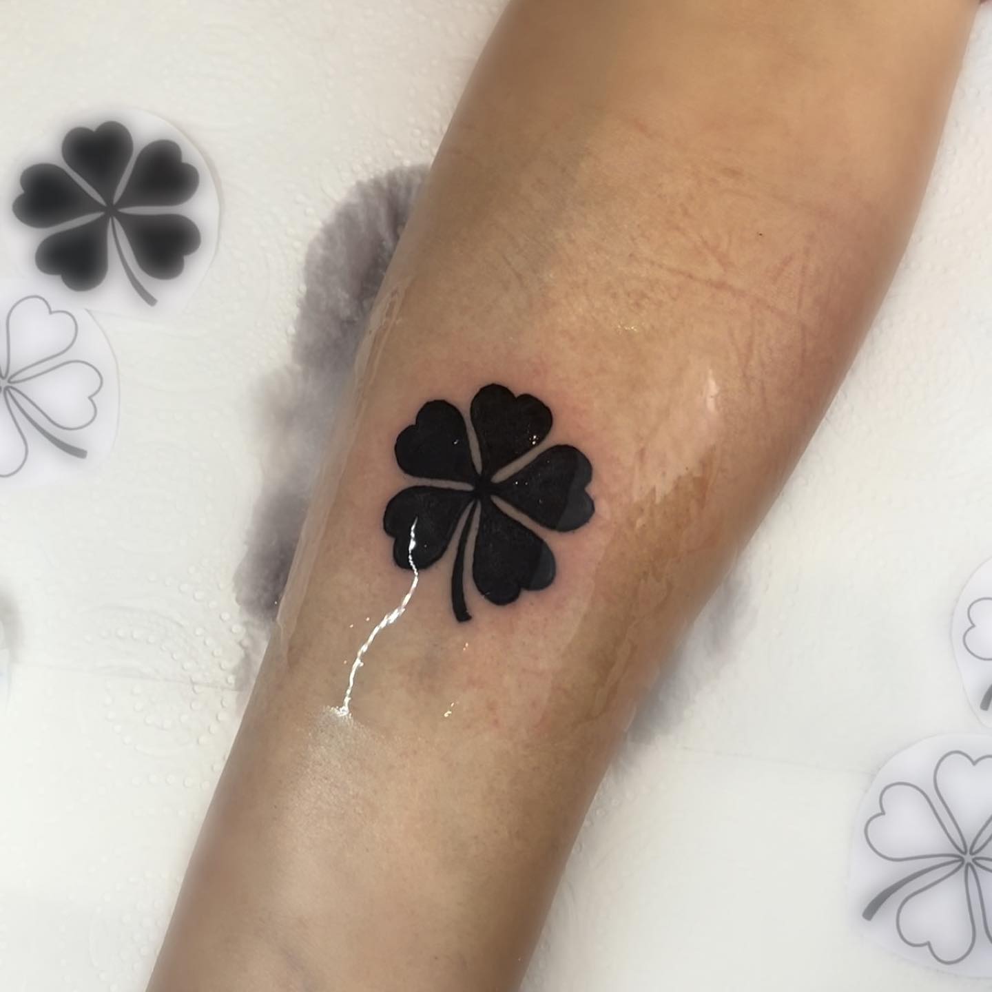 Tatouage Trefle A 5 Feuilles