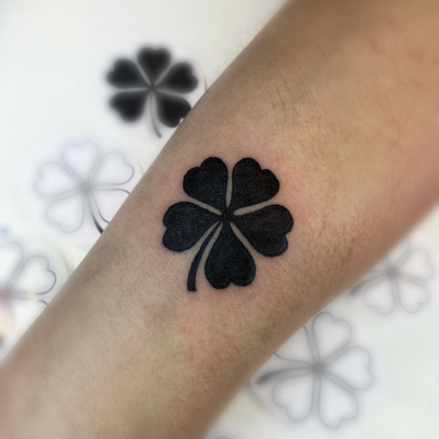 Tatouage Trefle A 5 Feuilles