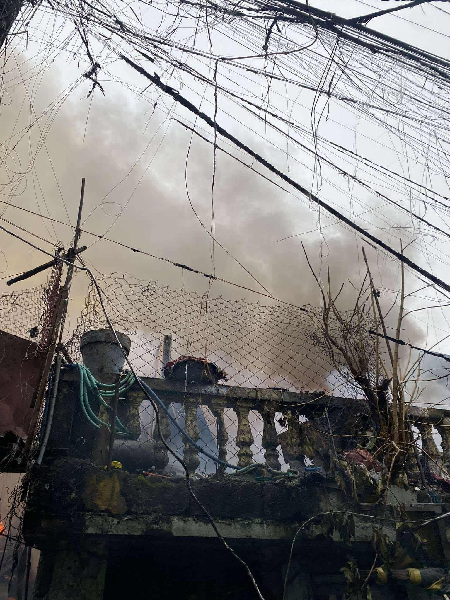 Philippine - Firefighters respond to a residential area along Baltazar ...