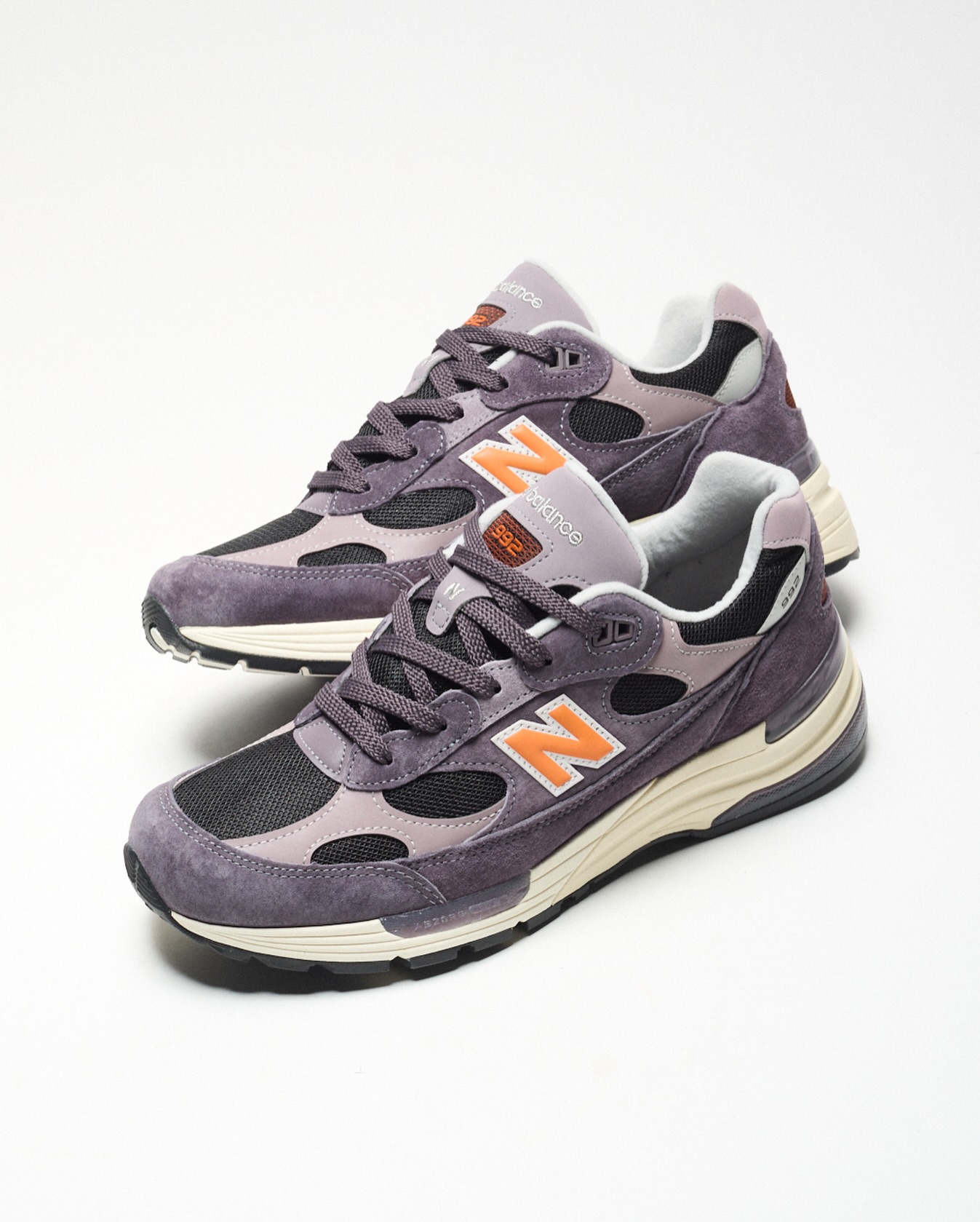 UNDEFEATED - New Balance 