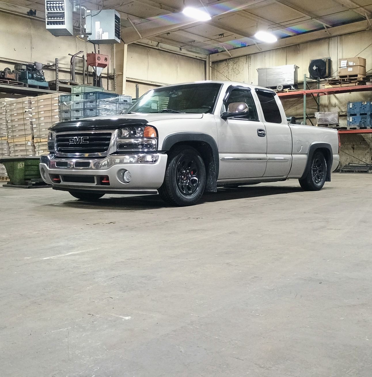 Does anyone make the GMC logo for the ‘03 front grill in black. | Facebook