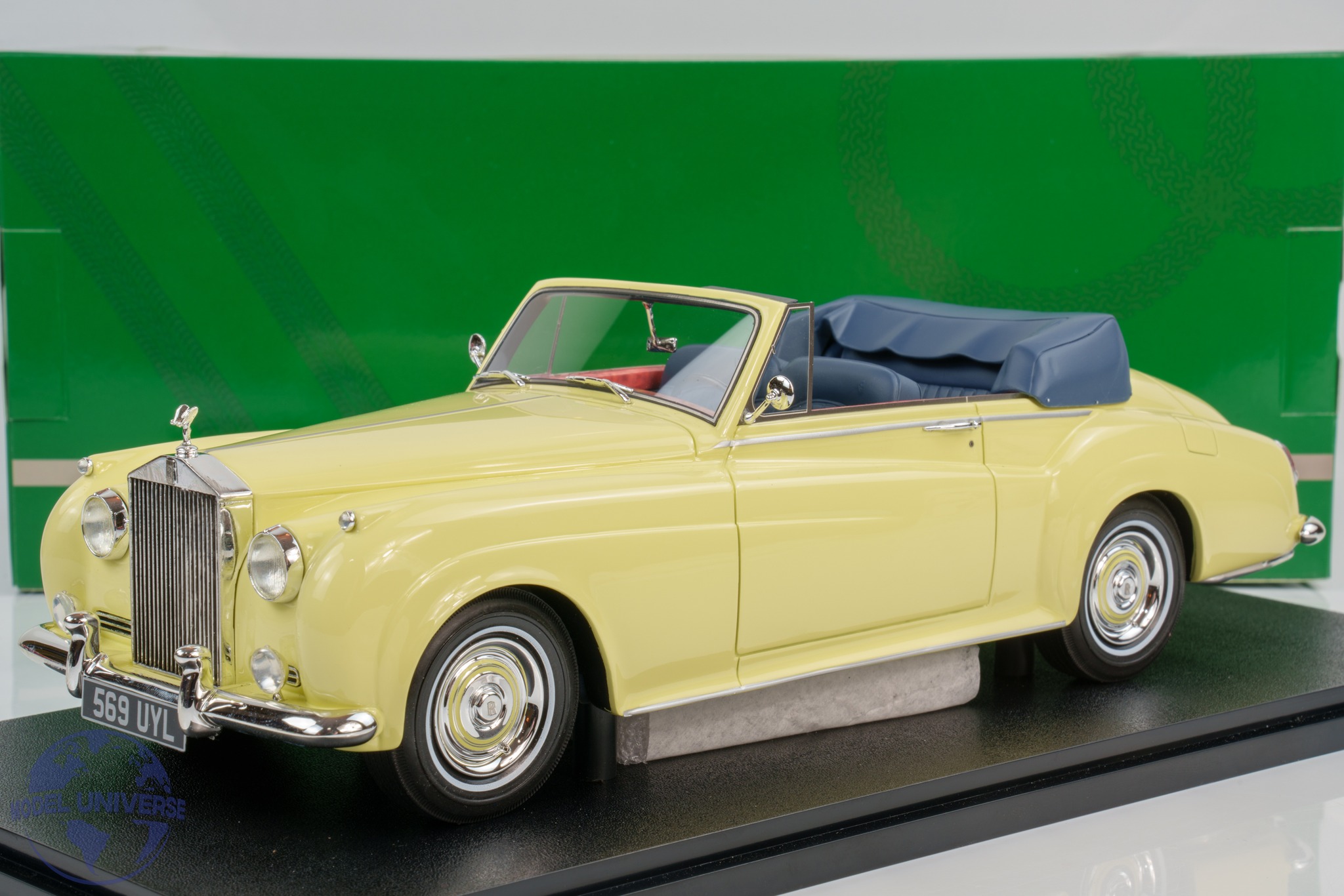 🚨New Arrival🚨 Cult Scale 1:18 Rolls-Royce Silver Cloud DHC 1960