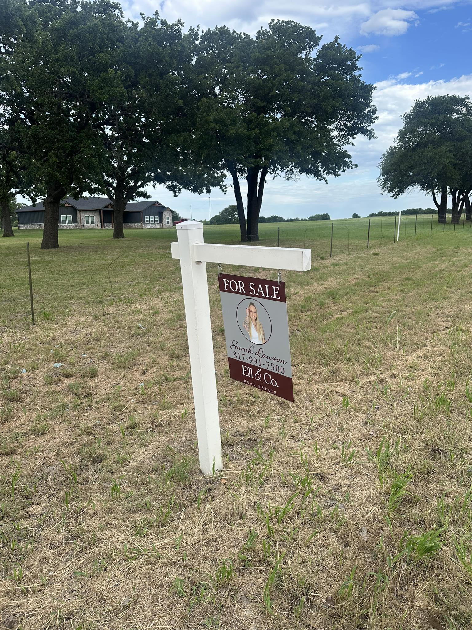 Realtor Sarah Lawson - Ell And Co Real Estate | Decatur TX