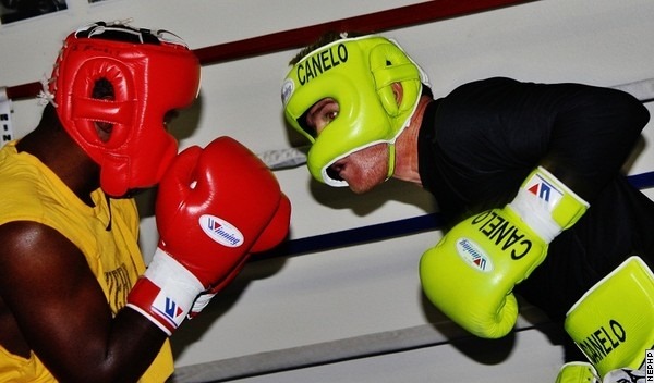 Def Boxing - 日本頂級拳擊品牌 Winning 可以為您訂做出一套真正屬於您自己嘅拳擊裝備 !... | Facebook