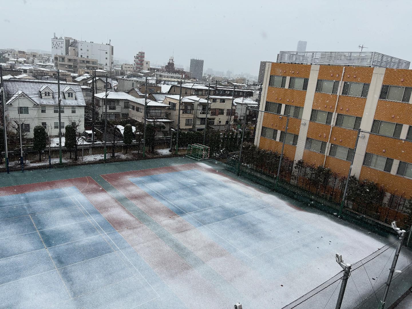 城西大学附属城西中学高等学校 - 3月の雪が降りしきる中、令和6年度修了式が行われました①... | Facebook