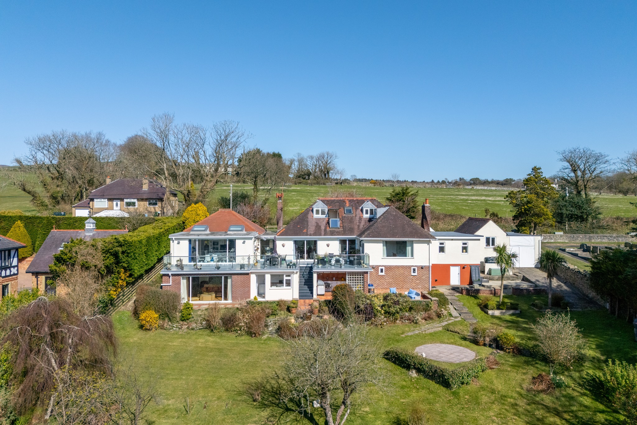 New Listing! 🇮🇲 🏡Twisted... - Chrystals Estate Agents | Facebook