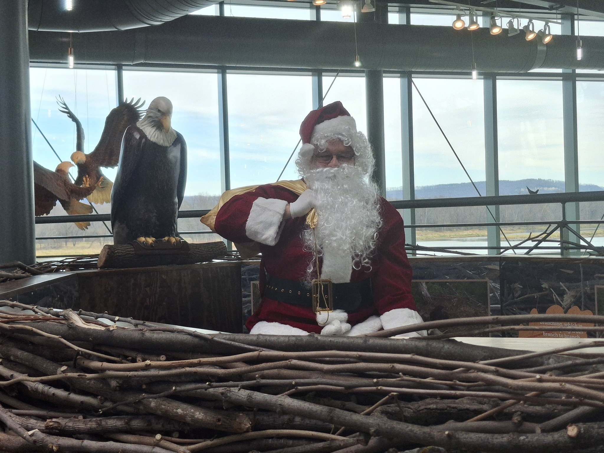 National - 🦅SANTA RETURNS TO EAGLE TERRITORY🦅😲 Santa has made time in ...