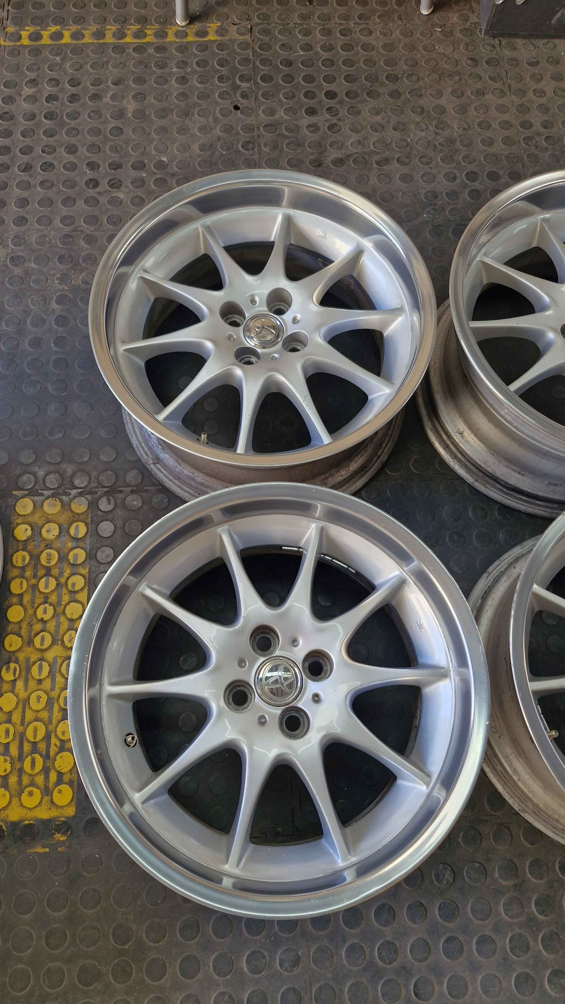 17 inch stepped runx RSI rims - Car Wheels, Tires & Parts ...