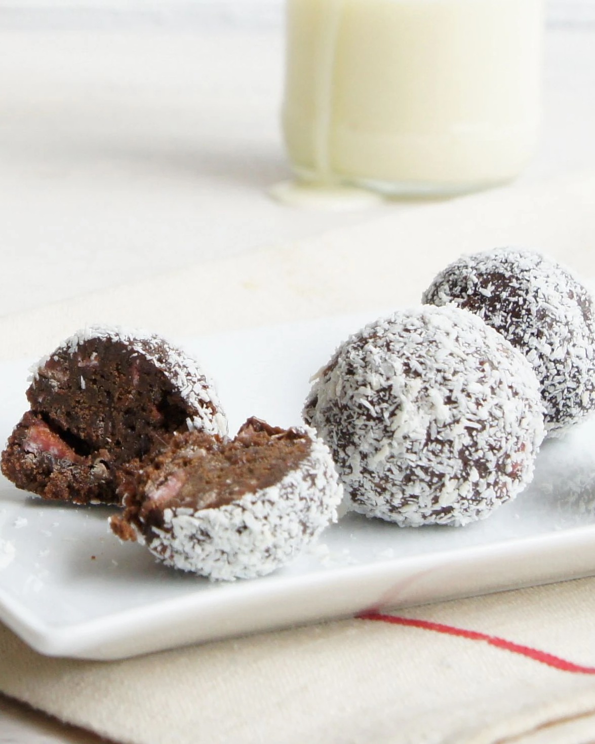 Best - Chocolate ripple biscuits Cherry Ripe Peppermint Crisp Get the ...