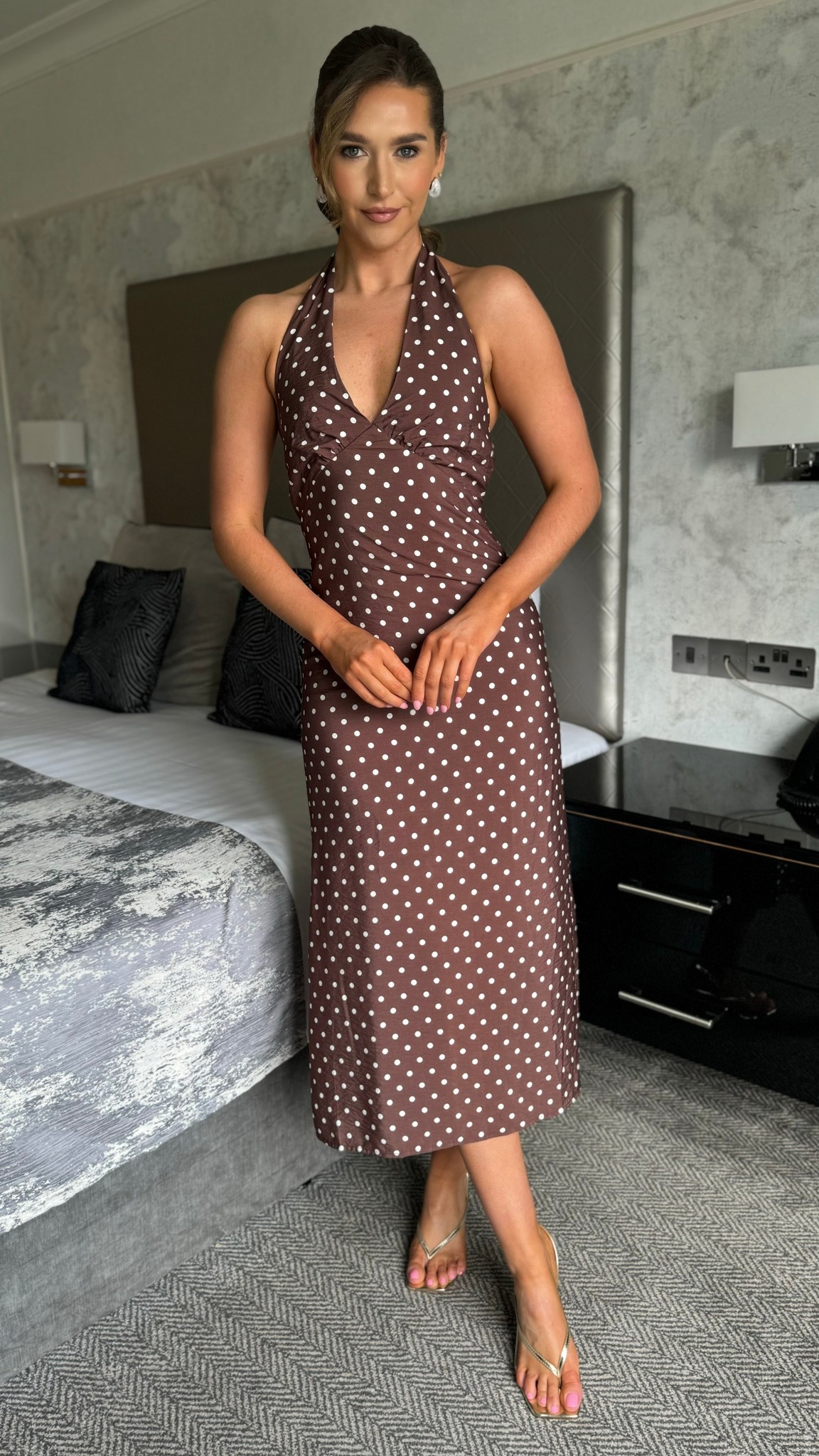 Weekend brunch to date night in one twirl-worthy piece, this JJ Brown Polka Dot Halterneck Midi Dress is your new go-to for effortless, flirty elegance. 💃✨🟤 Shop Now: www.getthattrend.com/products/jj-brown -polka-dot-halterneck-midi-dress