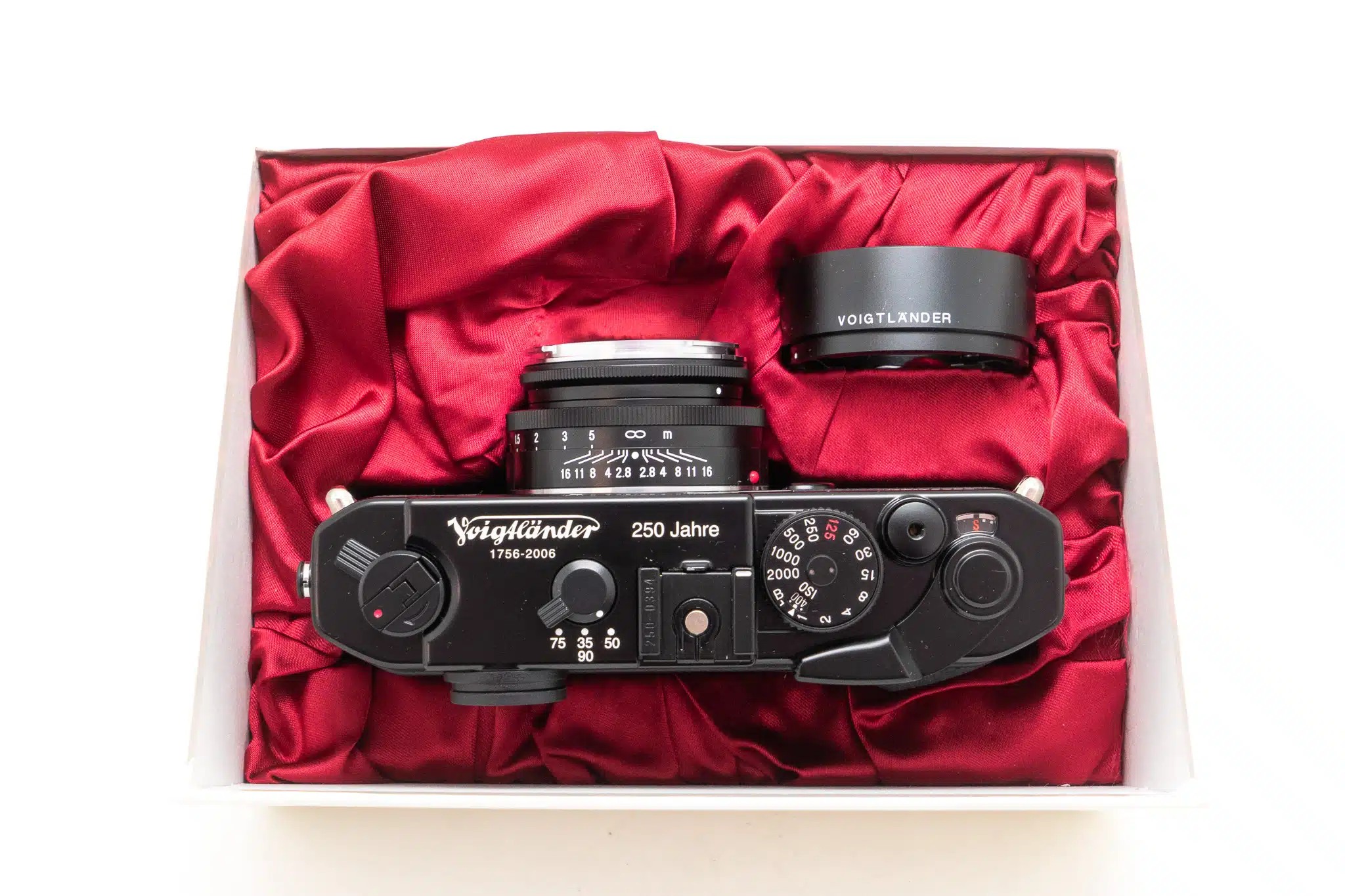 Voigtlander Bessa R2M 250 Jahre Set Black Paint. New arrival. This 