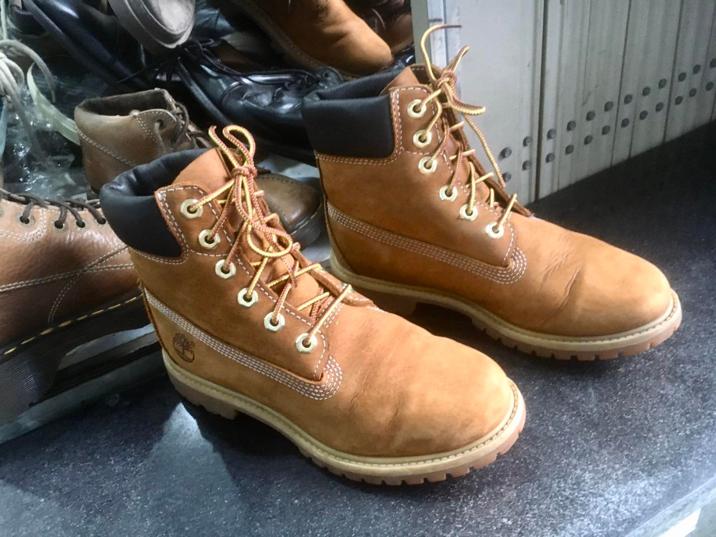 Giày Boot Secondhand