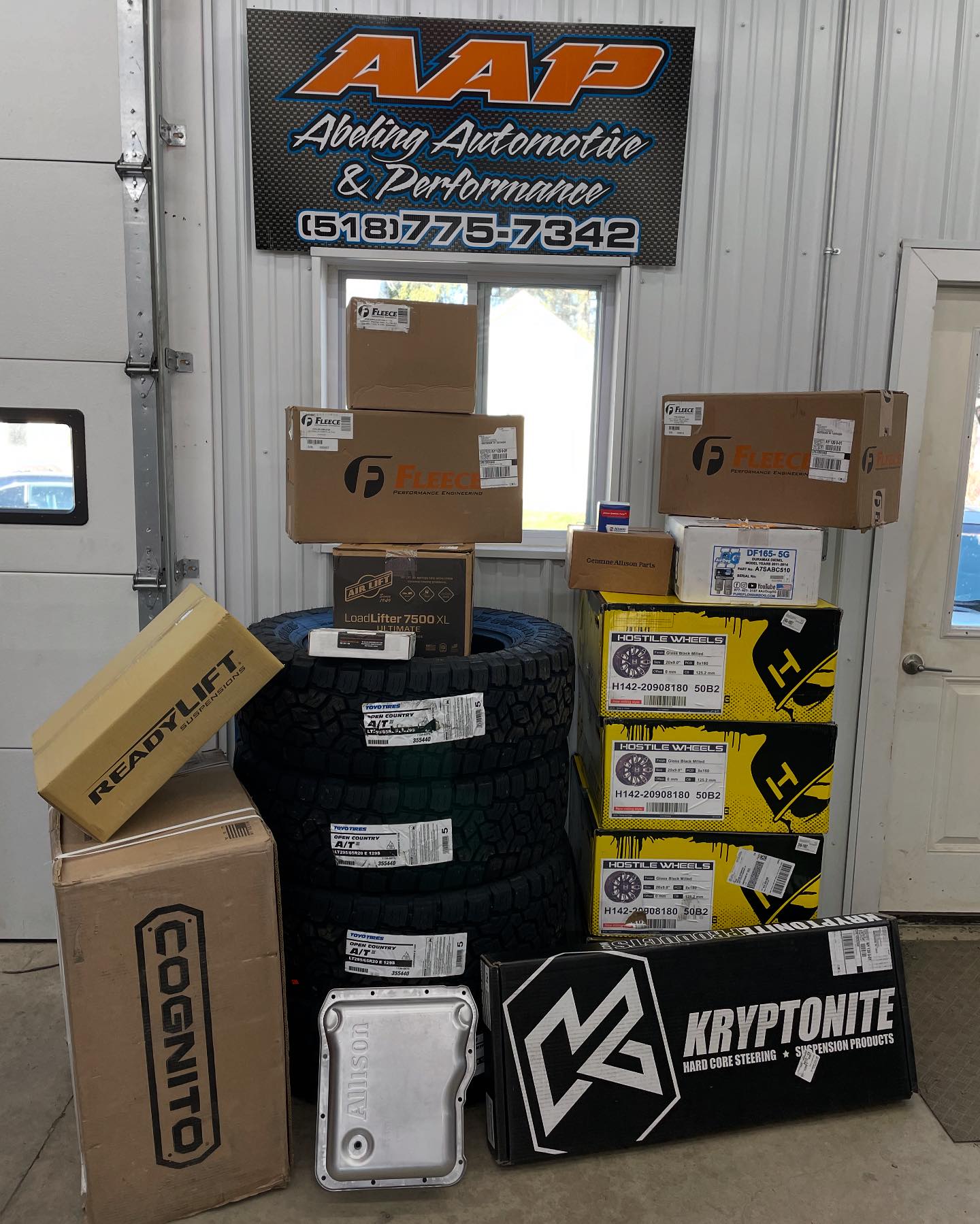 専用　11箱 Scoggin-Dickey Parts Center is one of the largest automotive