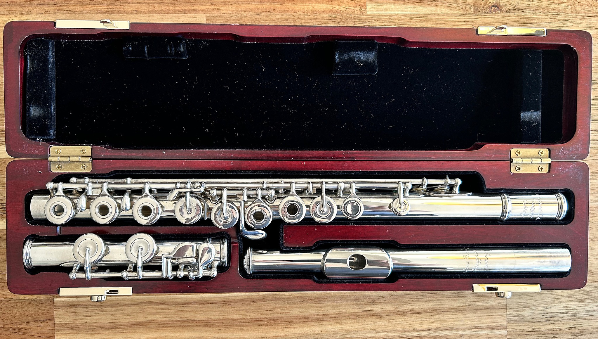 Boosey & Hawkes Emperor flute for sale complete with hard case