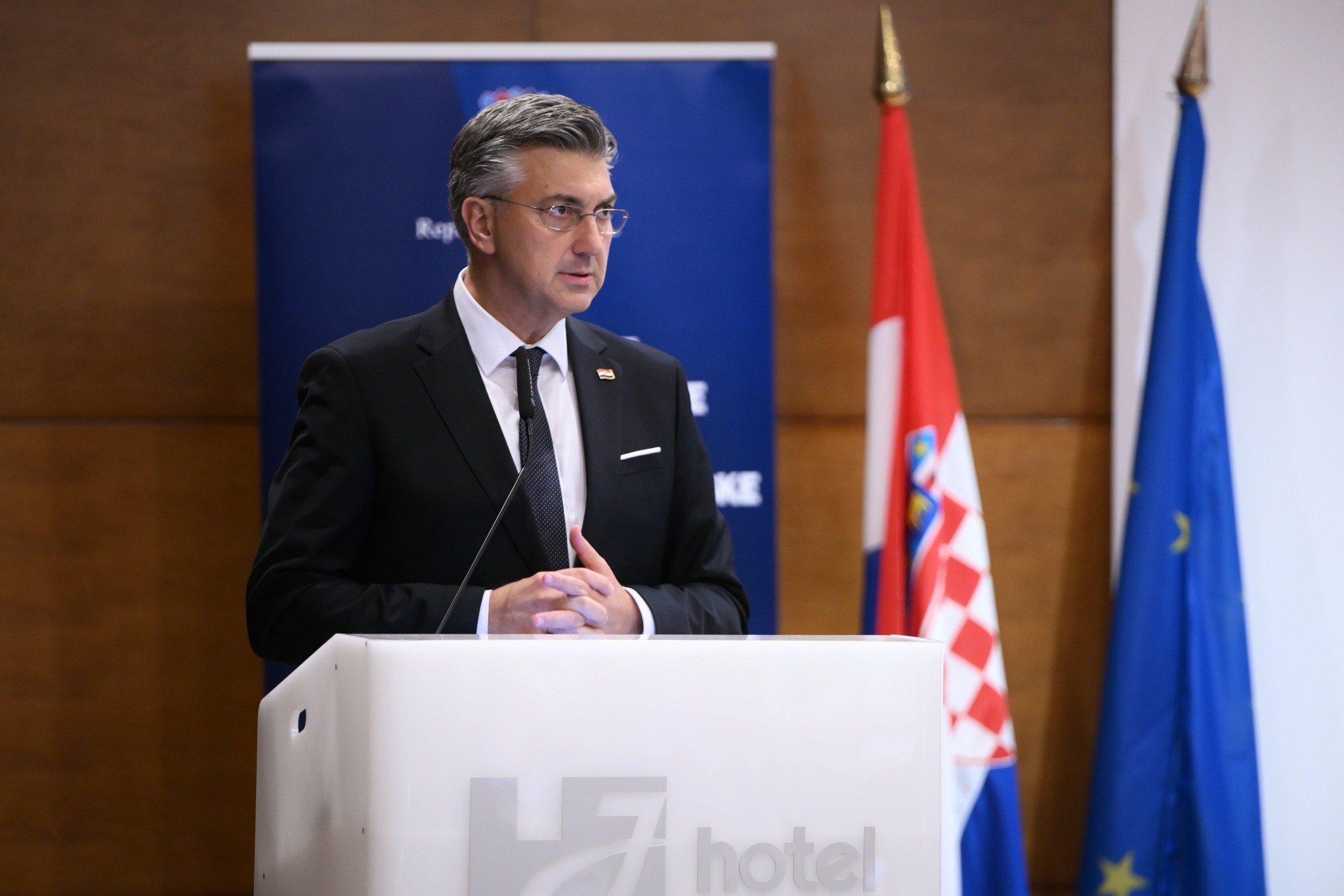 HDZ - Hrvatska... - HDZ - Hrvatska demokratska zajednica