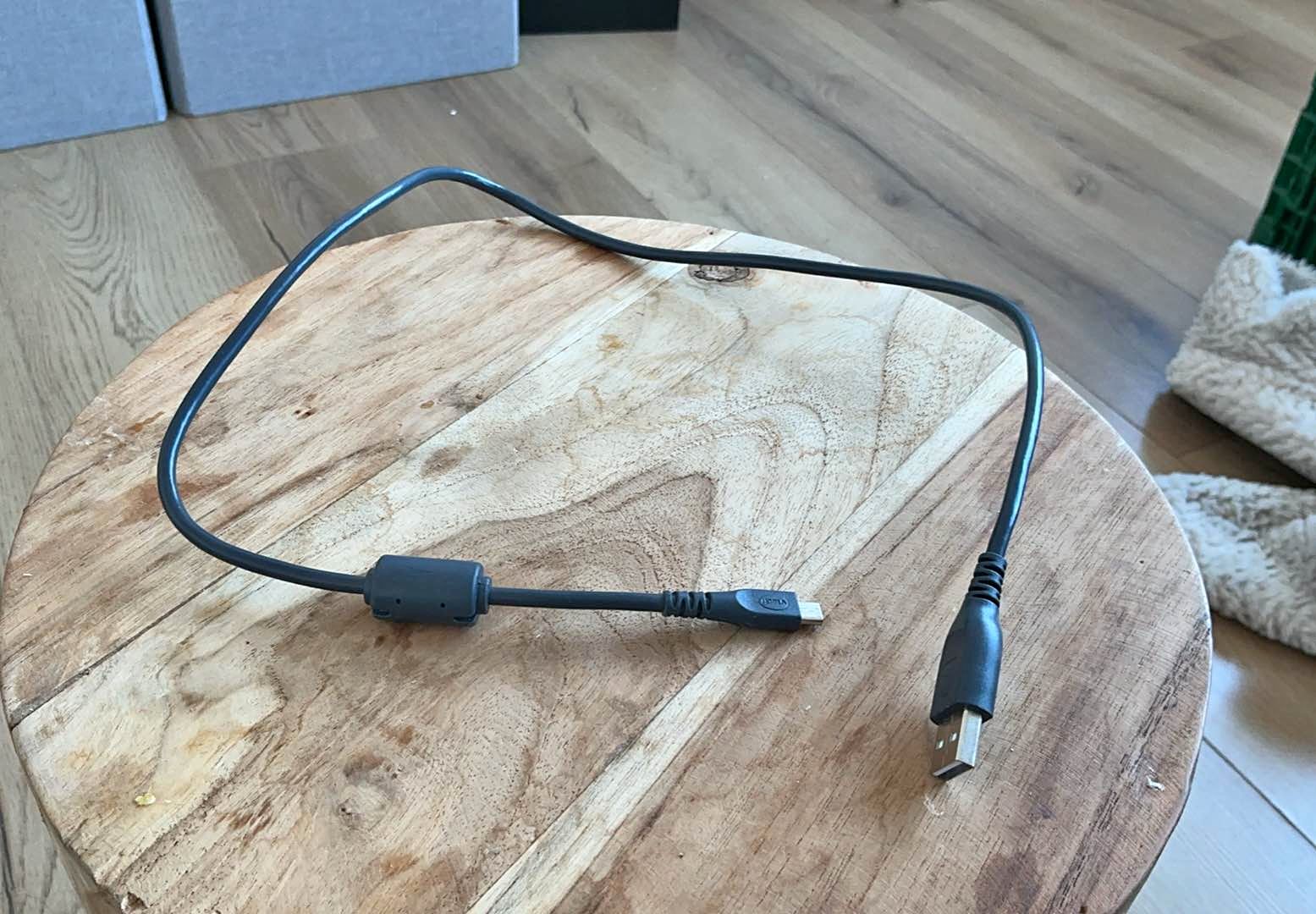 Câble Micro USB - Cables & Adapters - Schaerbeek | Facebook Marketplace ...