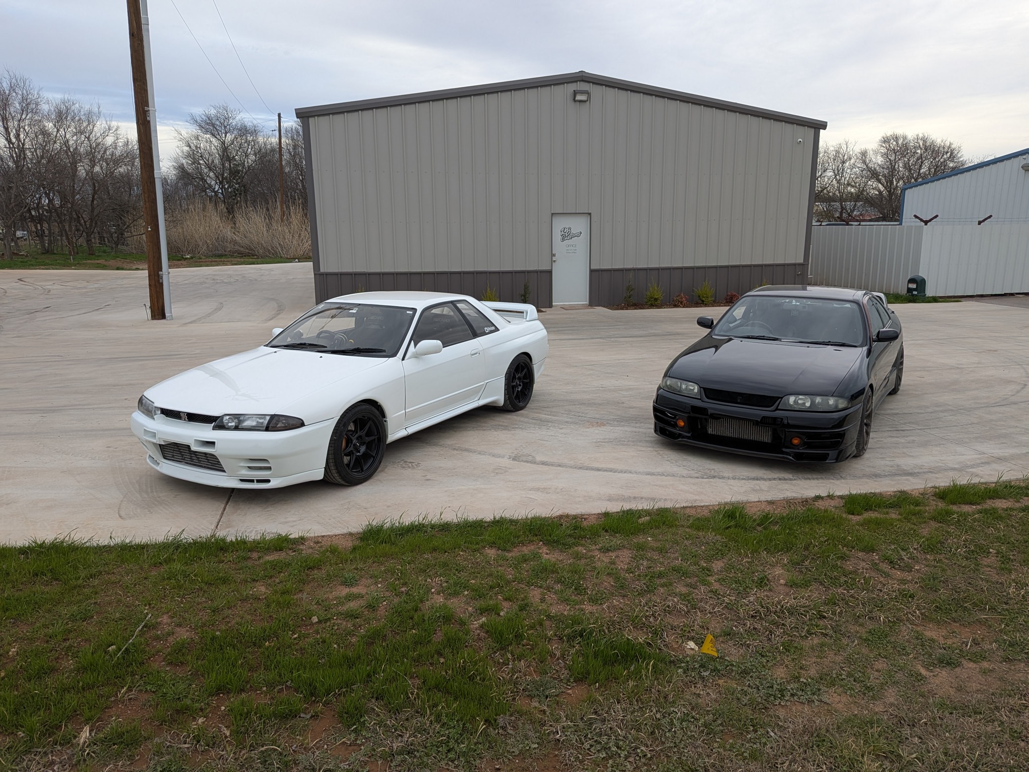 RB - some sexy skylines 😍 we refreshed the white R32 GTR and the black ...