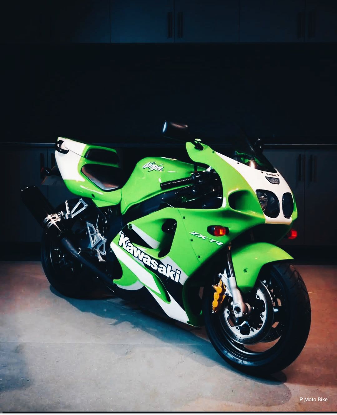 The Kawasaki Ninja ZX-7R captured the spirit of 90s superbikes