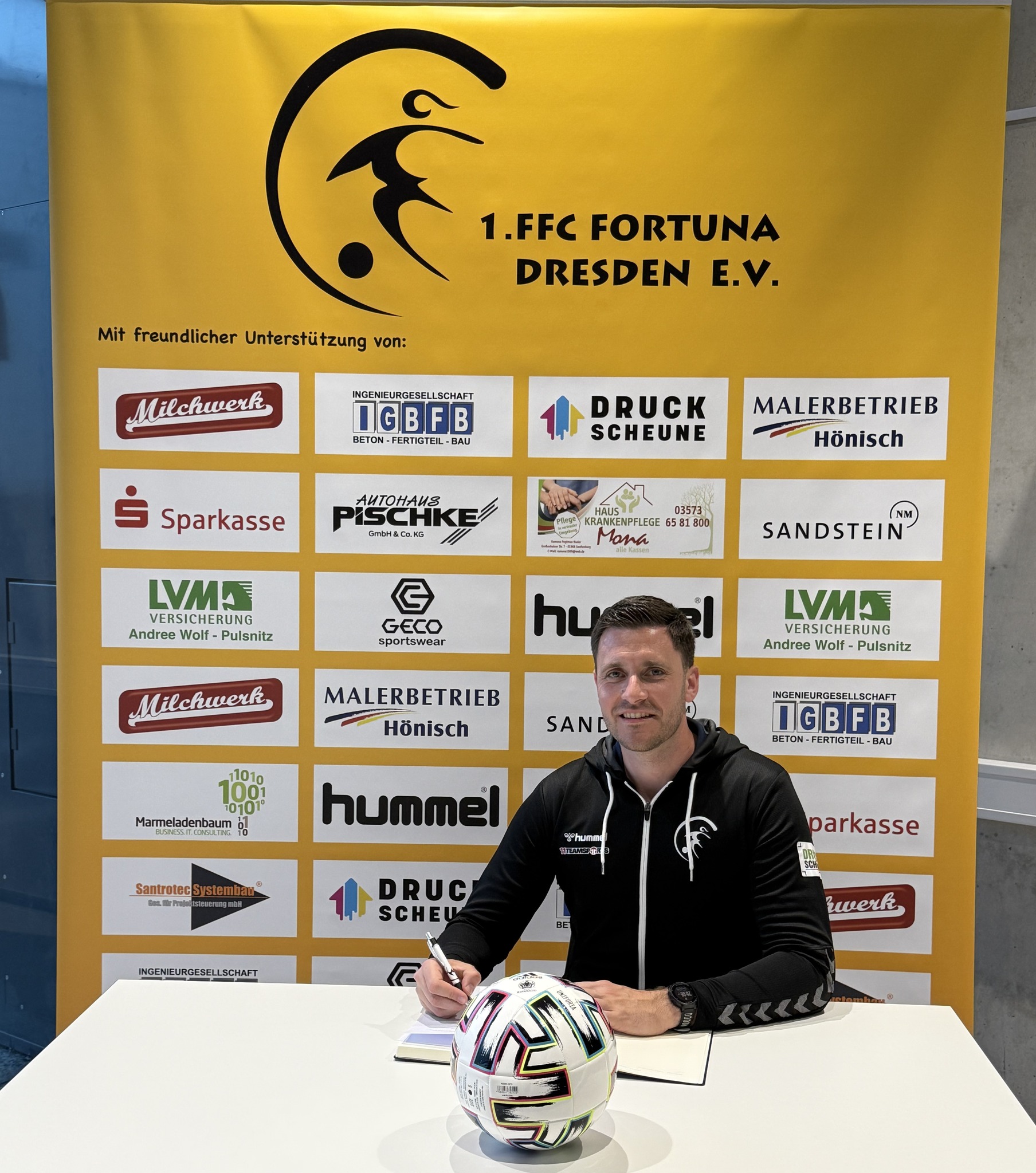 💛🖤⚽️FORTUNA PRÄSENTIERT NEUEN... - 1. FFC Fortuna Dresden | Facebook