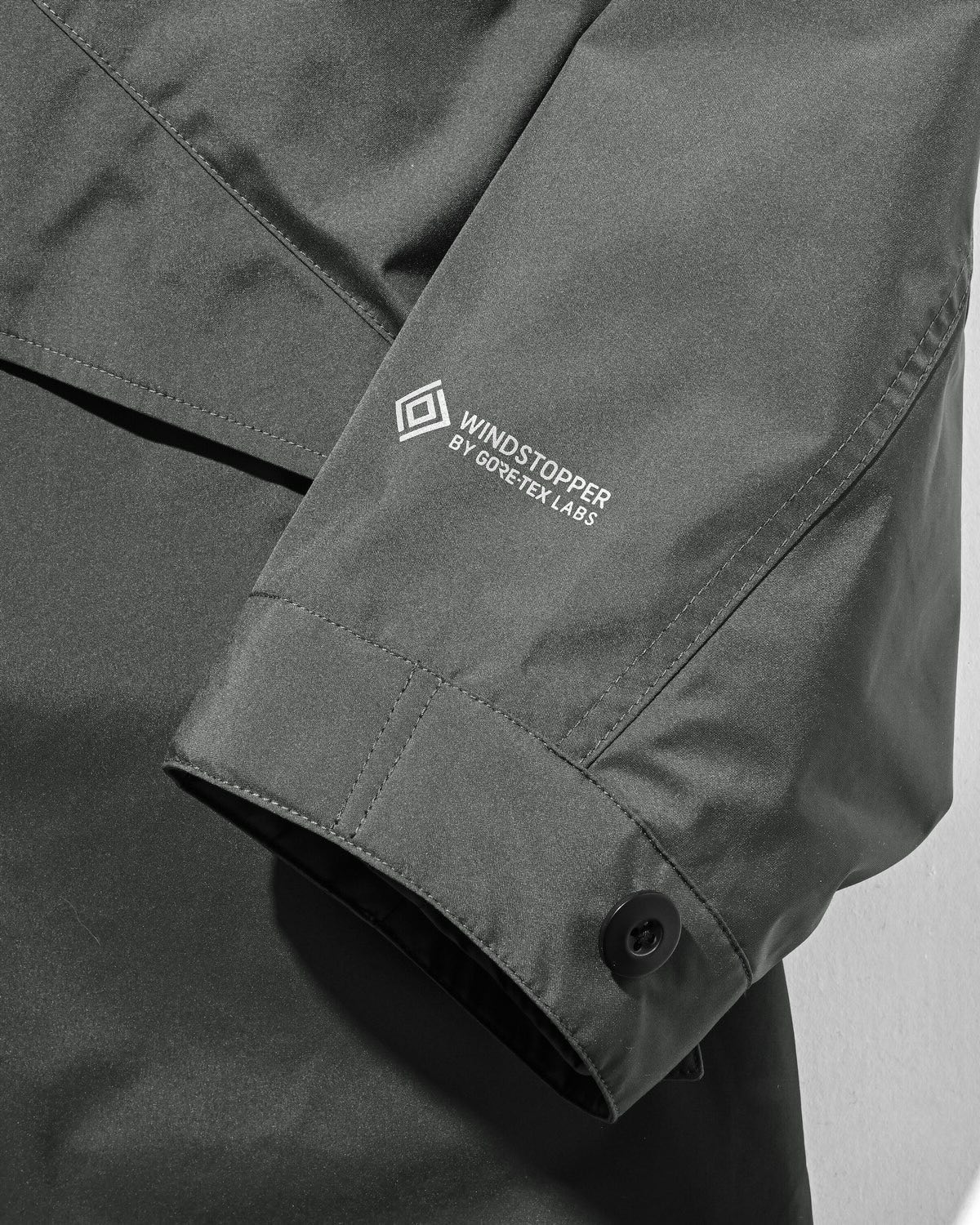 CLESSTE +PHENIX WINDSTOPPER® BY GORE-TEX LABS TWILL CITY FISHTAIL 