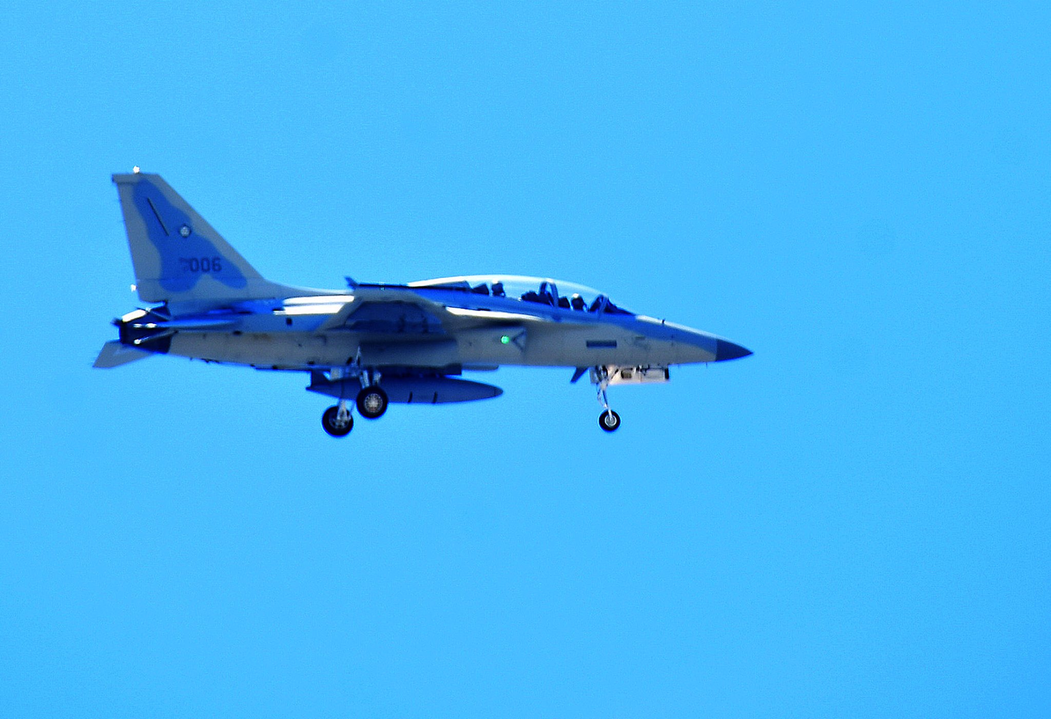 SunStar Davao - AN F50 Fighter jet of the Philippine Air Force has once ...