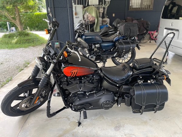FXBBSストリートボブ2022年式シートカスタム バイクシート張替え