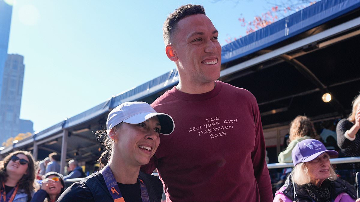 Yankees star Aaron Judge greets... - Breaking Sports News | Facebook