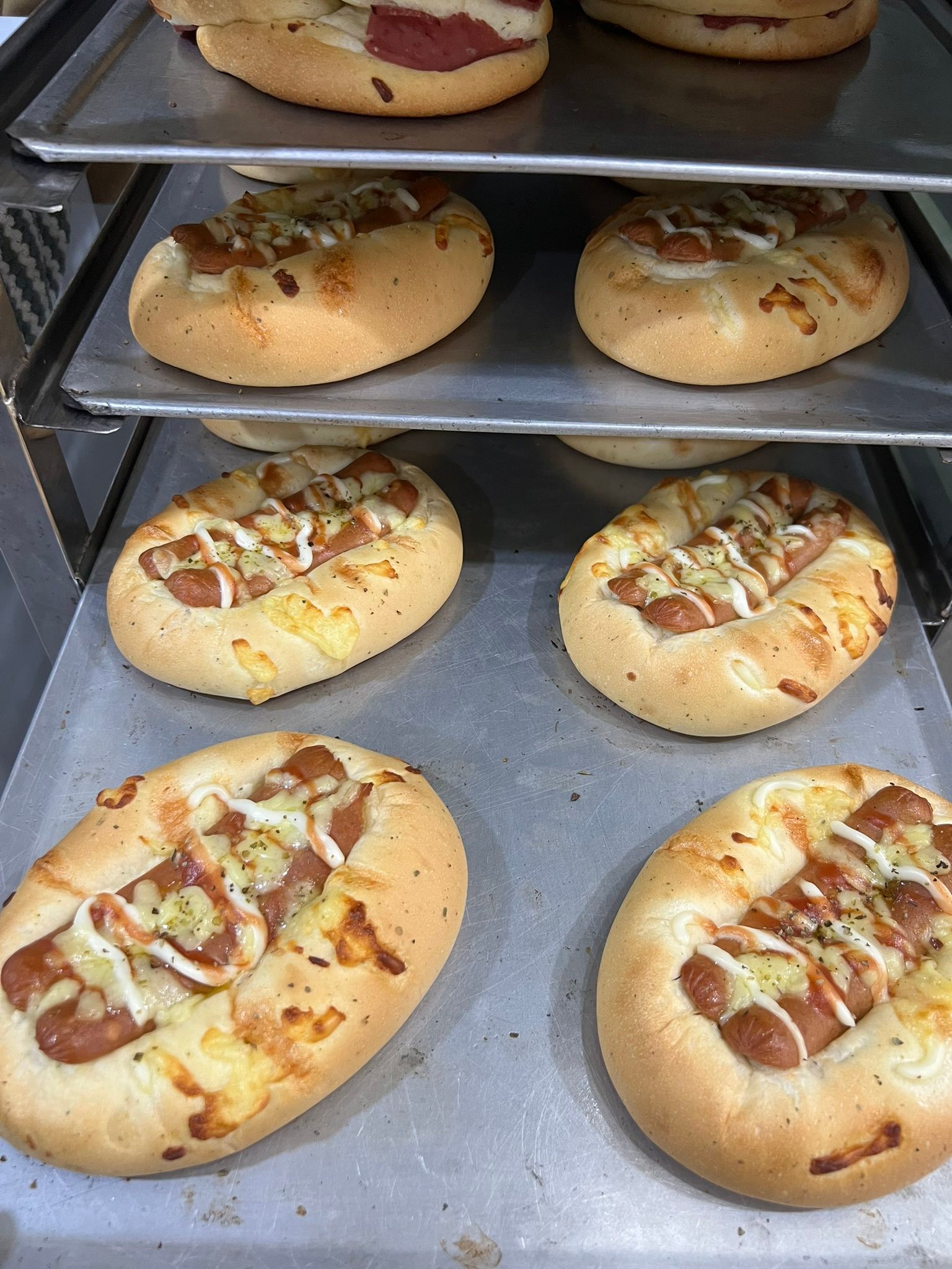 BREAD MODE... - BREAD MODE Pizza, Bread and Pastries by: Joy