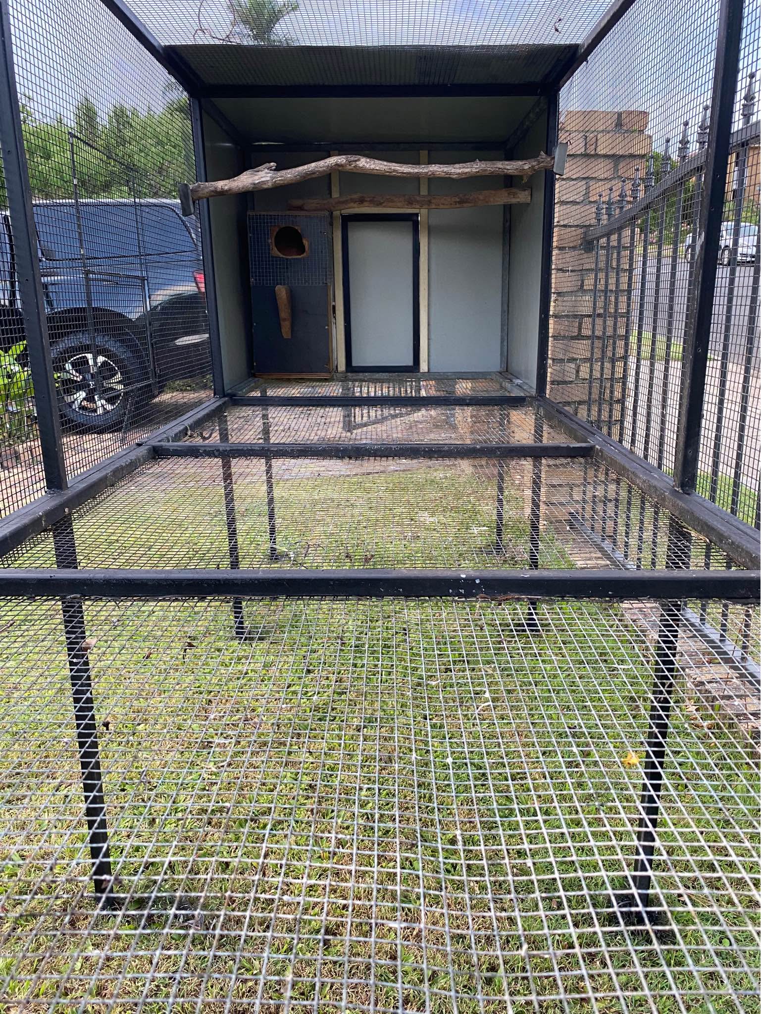 Image showcasing 3.3 metre Aviary suspended parrots. - Bird Perches & Playstands ...