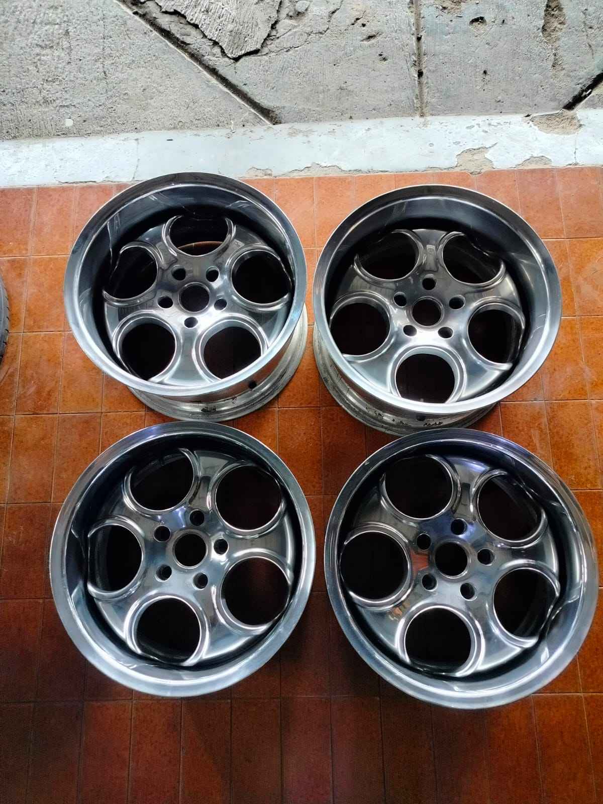 Mahdi Caesar made in japan R.17 X 9 R.17 X 9,75 Pcd 5 X 120 Et 