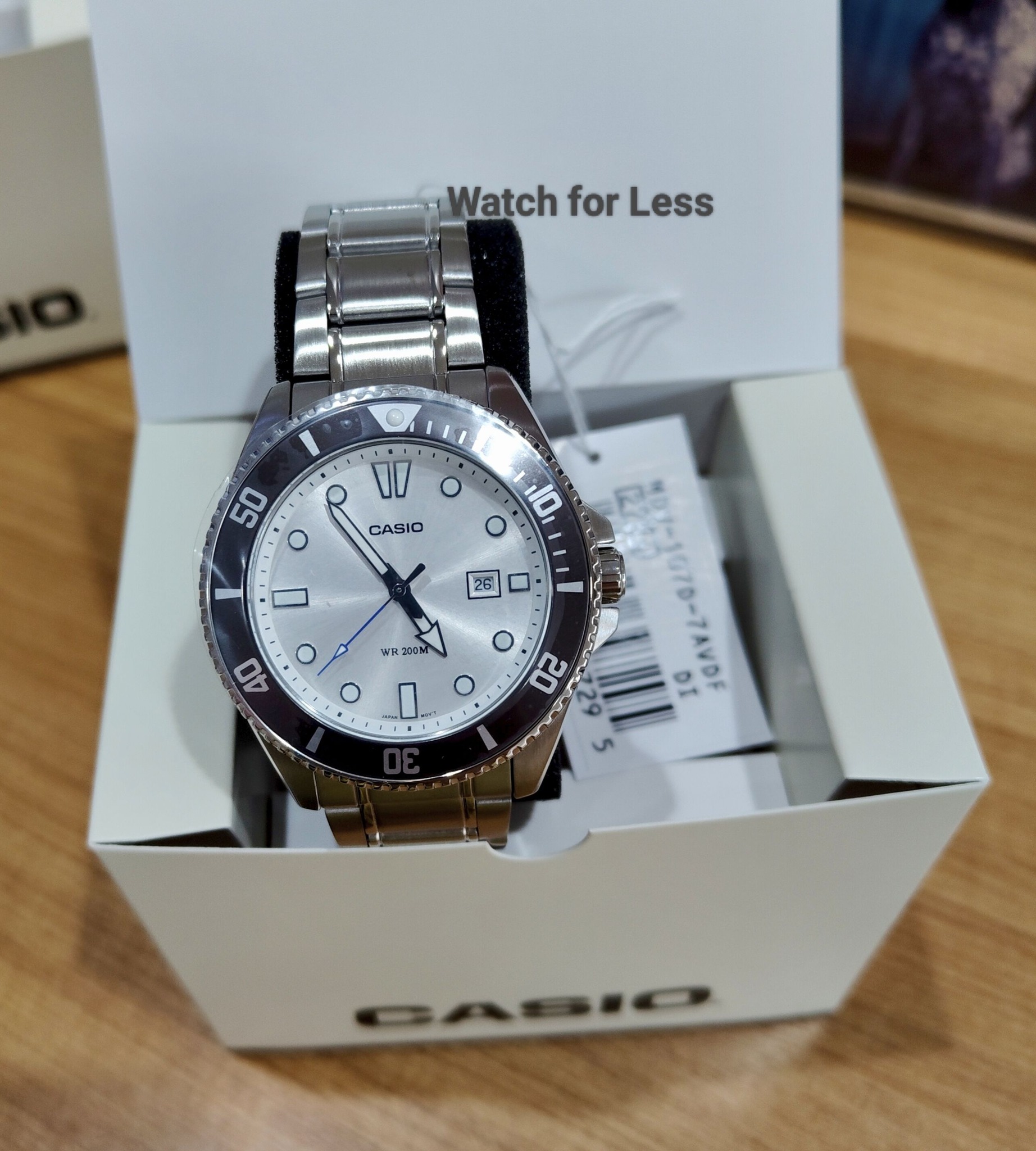 Watch - Casio DURO Divers Watch?? MDV-107D-7A (White Dial) Take 