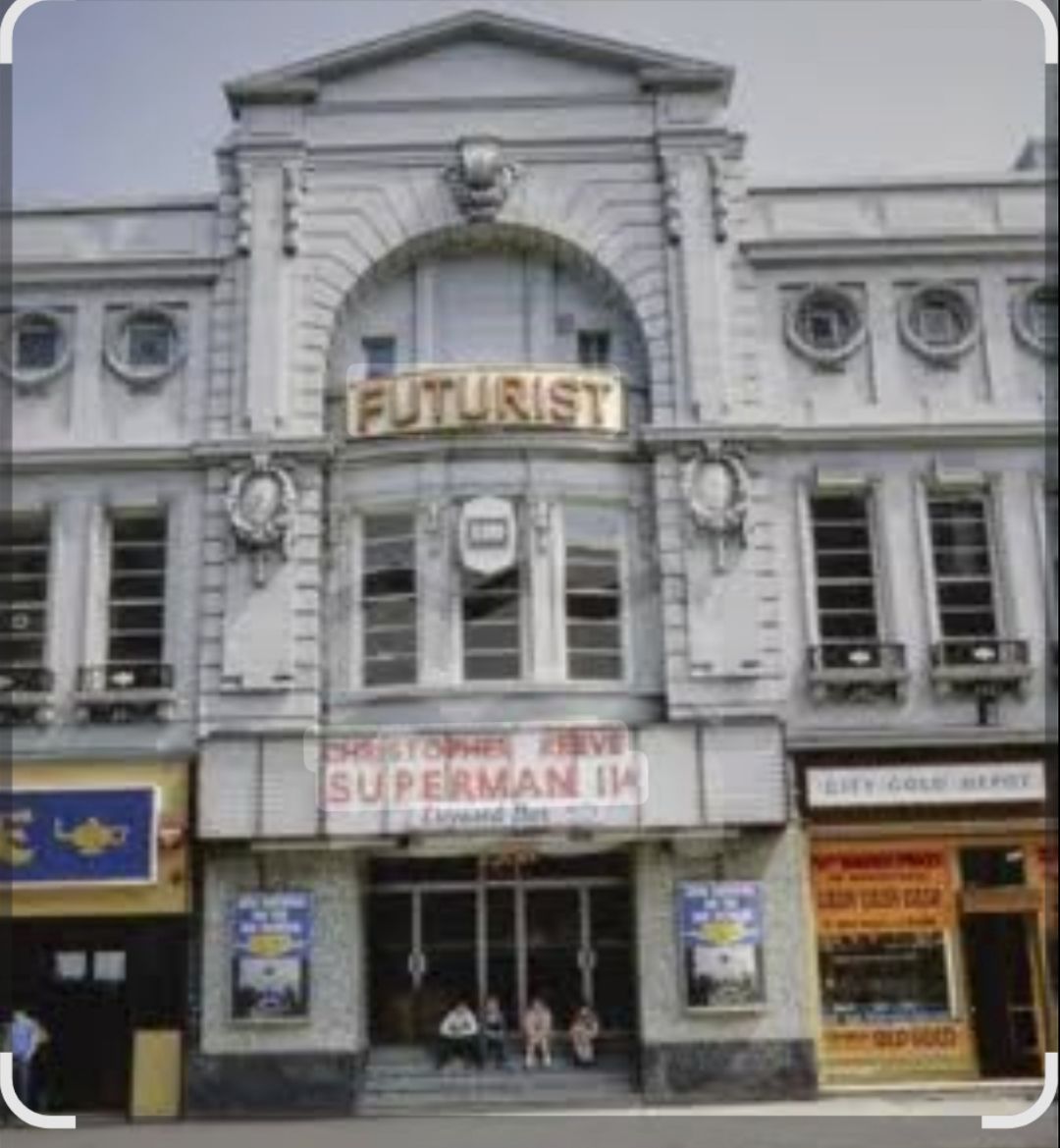 The Four - Last time in there was with the kids to see Flash Gordon ...