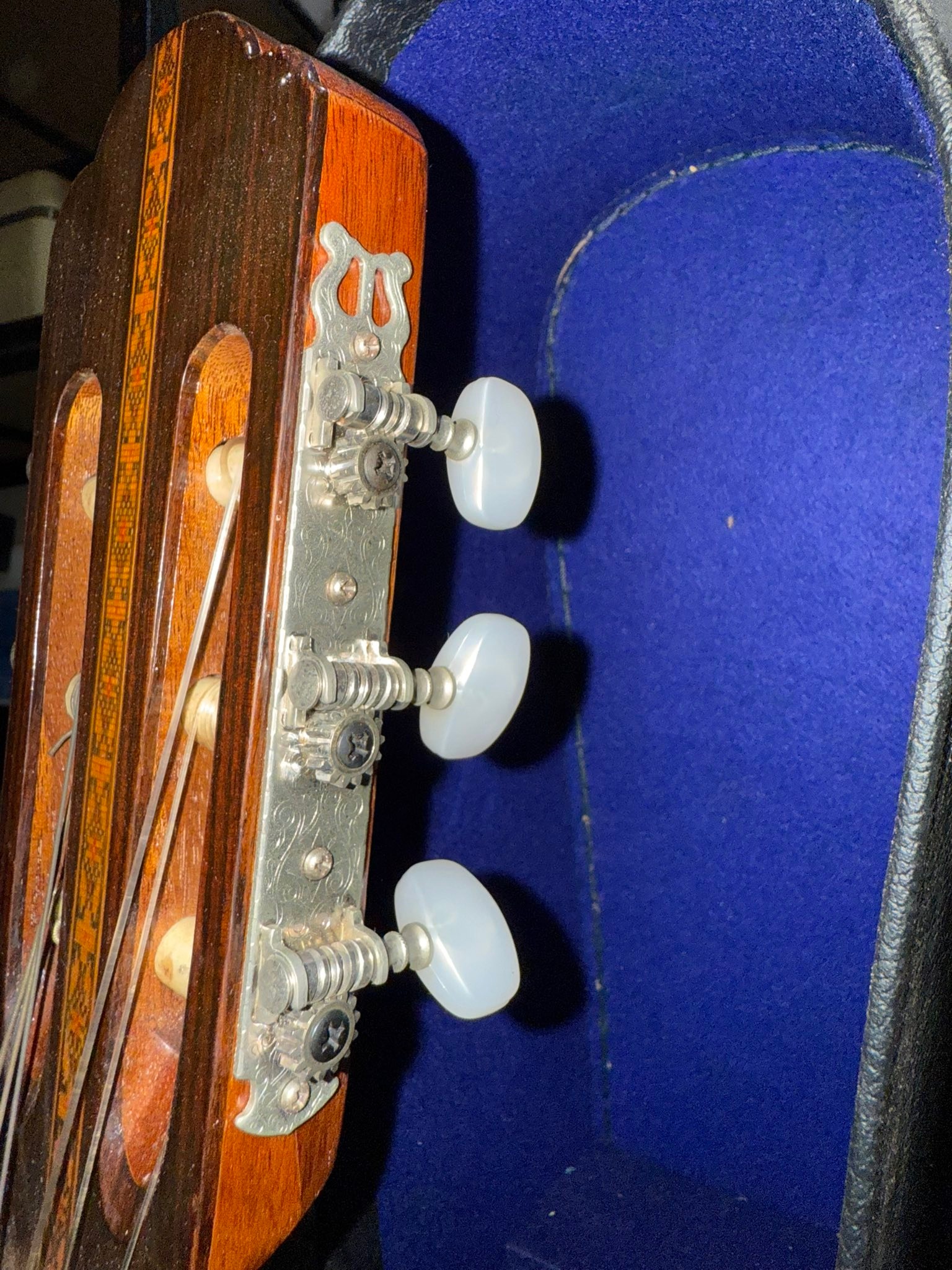Classical Acoustic Guitar Kiso Suzuki Model 80 In very good 