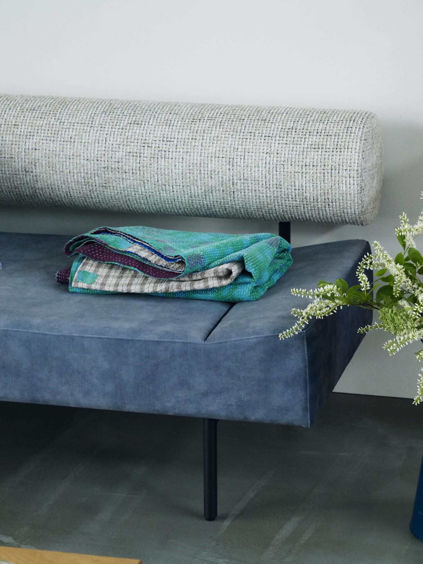 IDEE - DIVANCO SOFAは、OTTOMANと組み合わせてカウチソファのように 