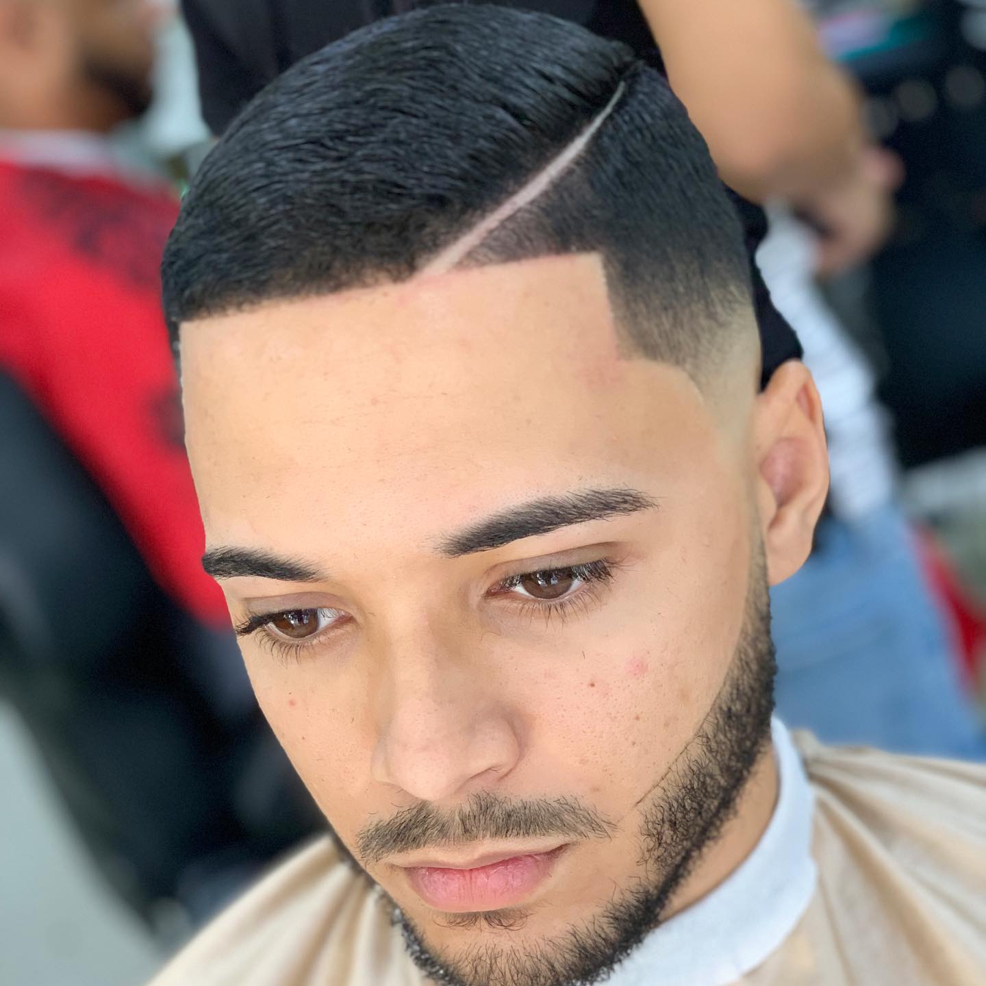 Dubaibarber rd - Low fade hacia los lados con estilo de... | Facebook