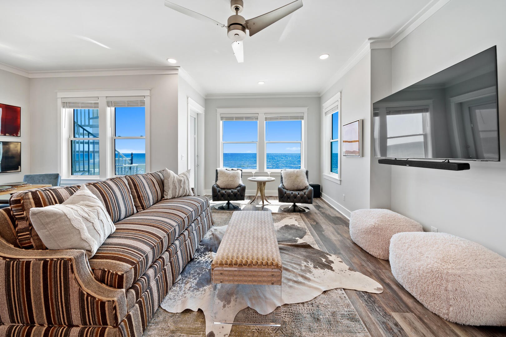 Visual Reference: Holiday Intoxicasun In Pcb 6 Br Beachfront Private Pool Elevator