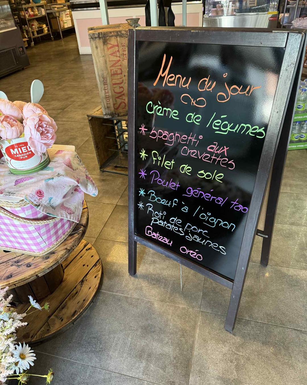 Les - Aujourd’hui au Carré Davis, on vous régale encore une fois 😍 🥣 ...
