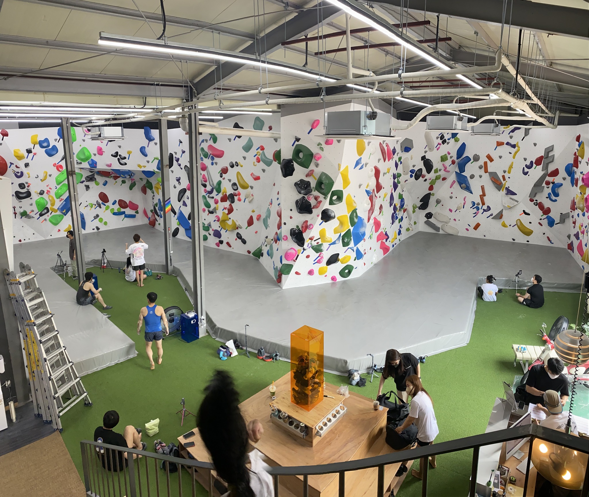 Warehouse Bouldering 웨어하우스 볼더링 | Seoul