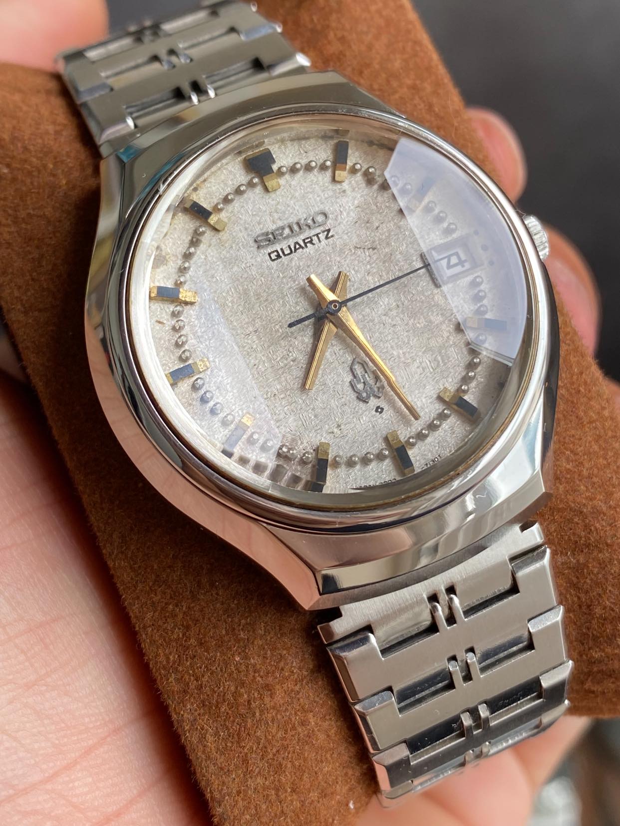 Seiko 3802-7060 ??? BEIKO QUARTZ 4 តតចាព fged o STIO 