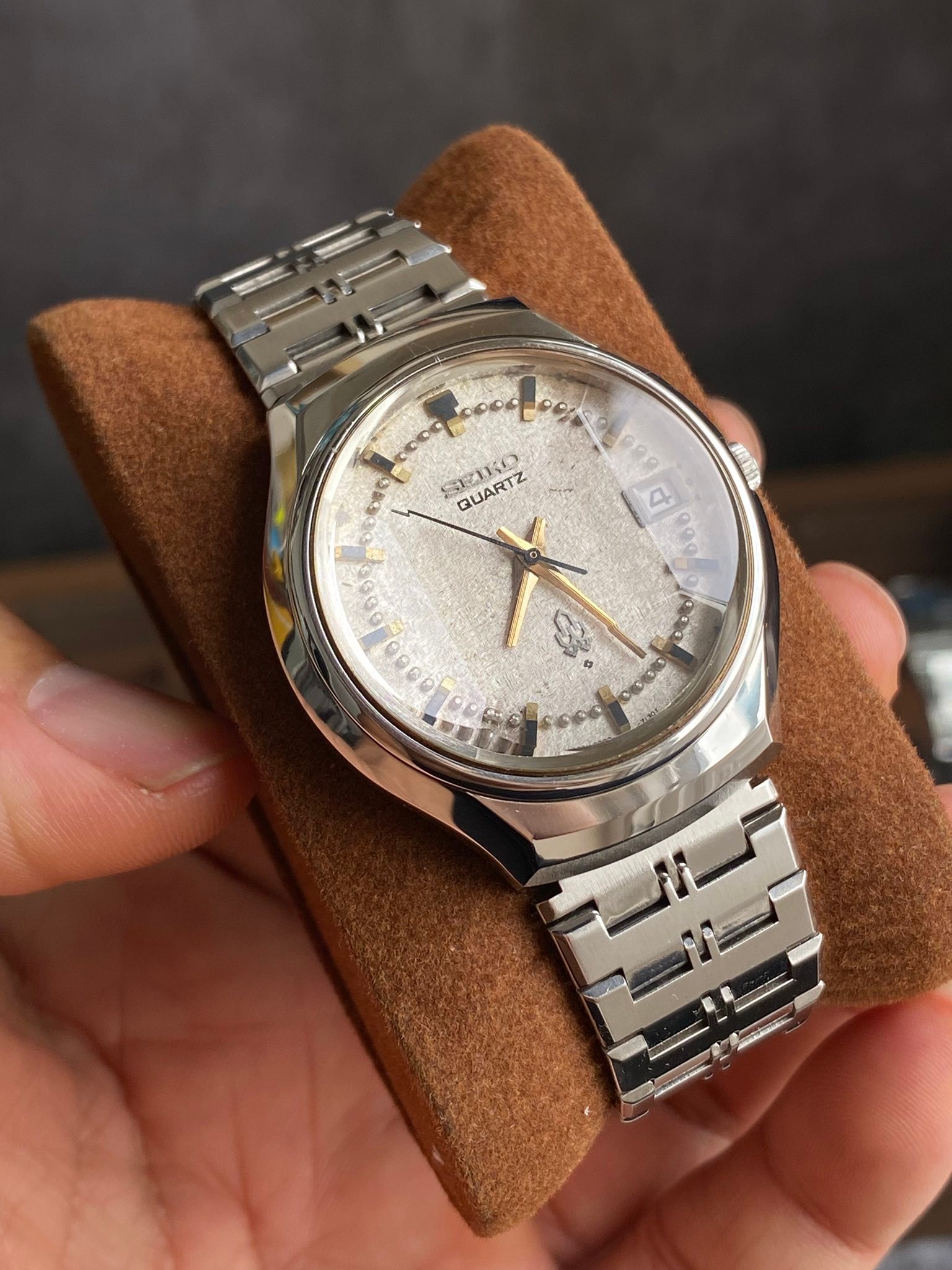 Seiko 3802-7060 ??? BEIKO QUARTZ 4 តតចាព fged o STIO 
