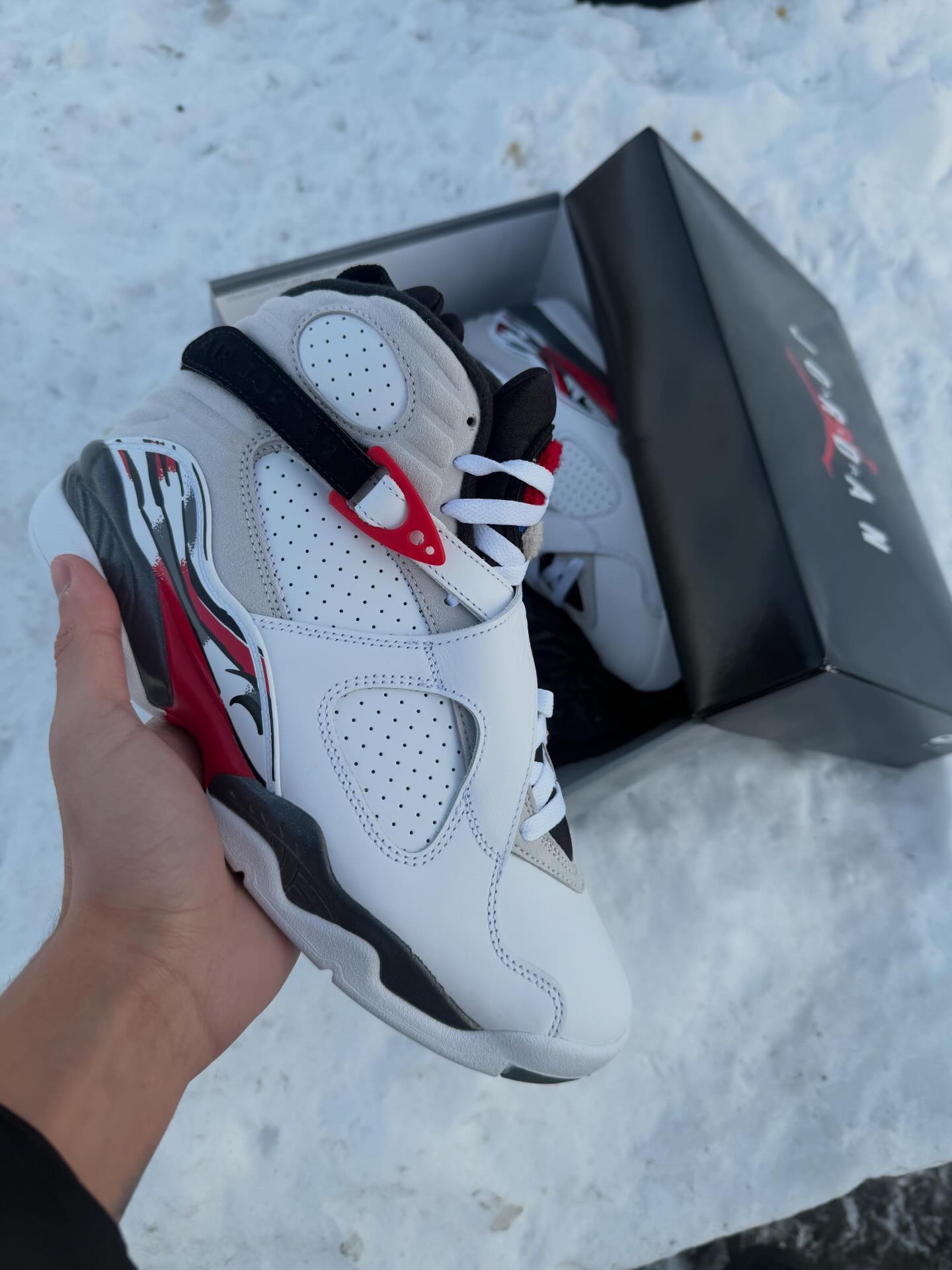 JORDAN 8 RETRO “WHITE TRUE RED” IN STOCK NOW‼️ SIZES• 8 • 9 • 9.5 