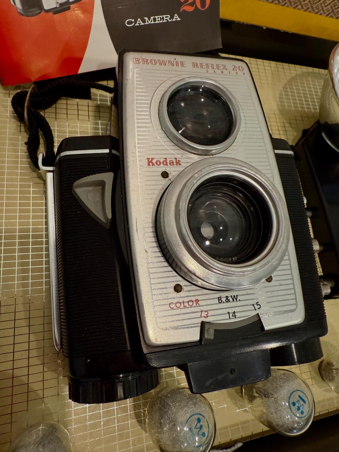 SOLD ❤️ FOR SALE! 1959 KODAK “BROWNIE REFLEX 20 OUTFIT” is NEW