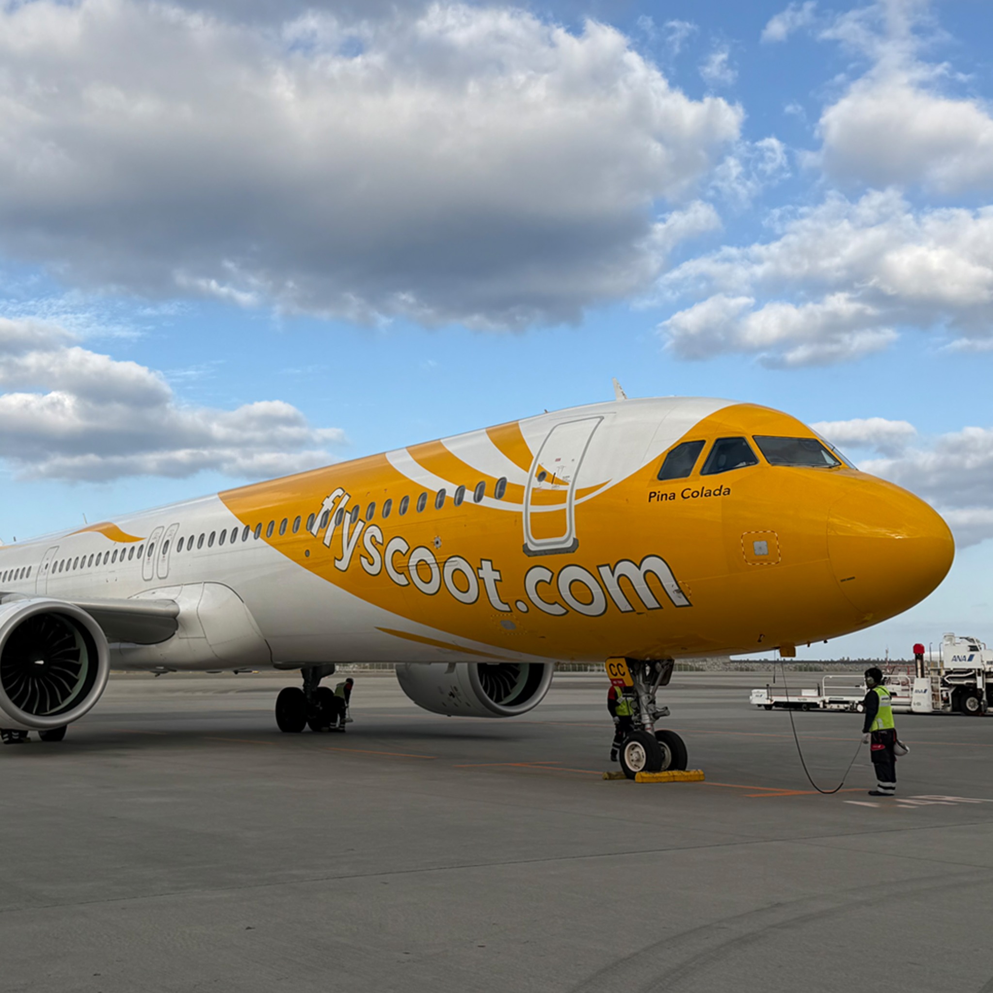 FlyScoot - 一上飛機就愛睏？ 瞧瞧酷航的愛睏睡眠組合，織布毛毯+眼罩+頸枕三合一， 讓你一覺好眠不是夢，下飛機就可以精力充沛的玩耍啦 ...