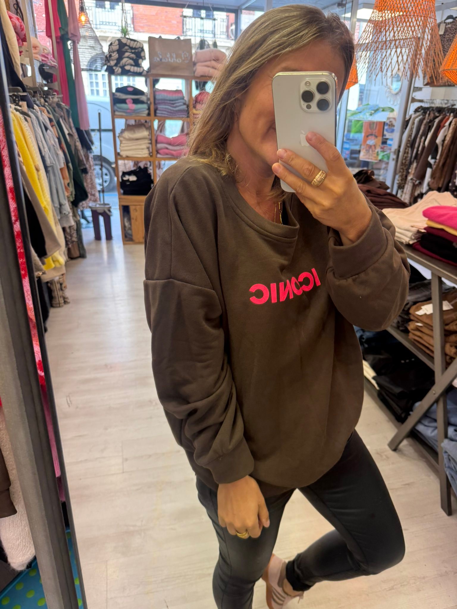 Haut De Marque ICONOCLAST Taille 44 FR (Com 9) - Occasion Très Bon État - Prix D'Origine 196€