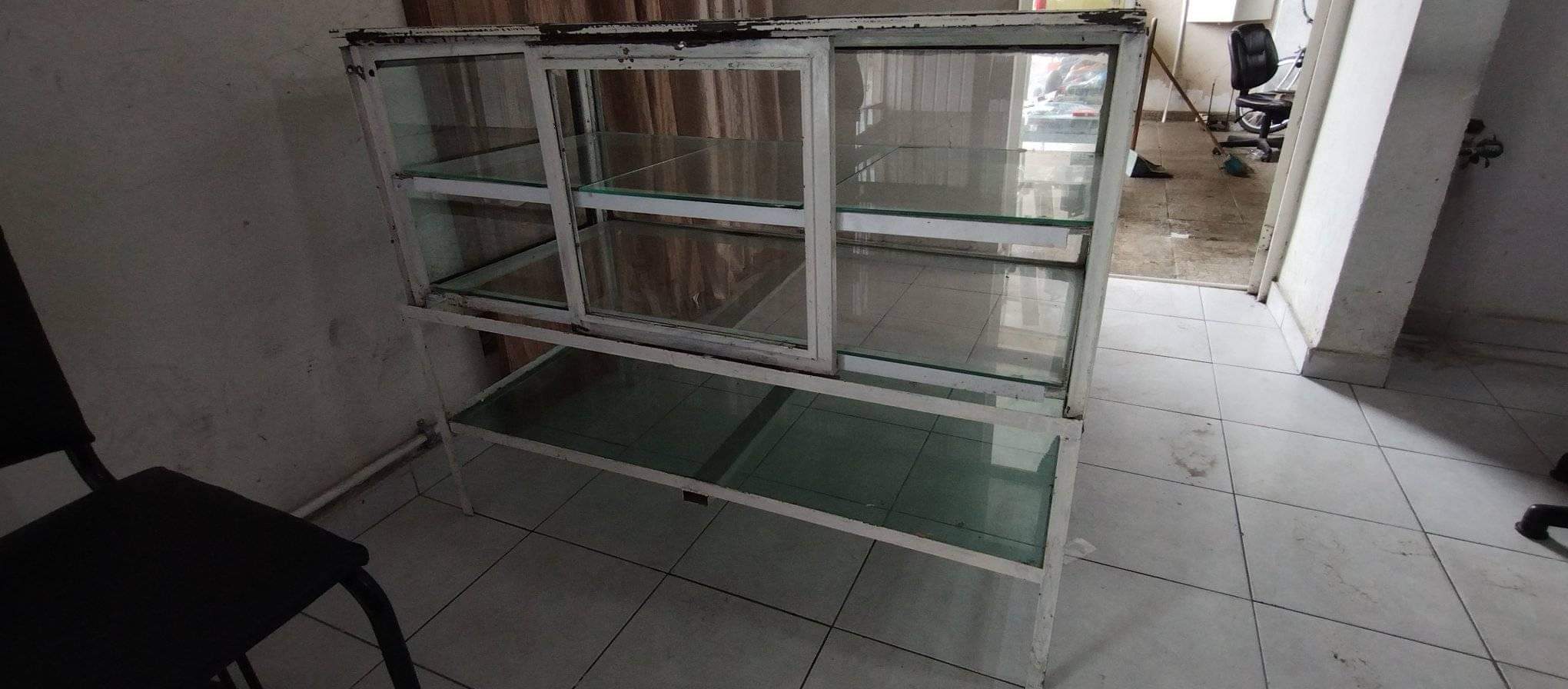 Ponedero De 3 Huecos De Metal Con Cubetas - 80x49x44 Cm, Para Gallinas, Resistente Y Fácil De Limpiar