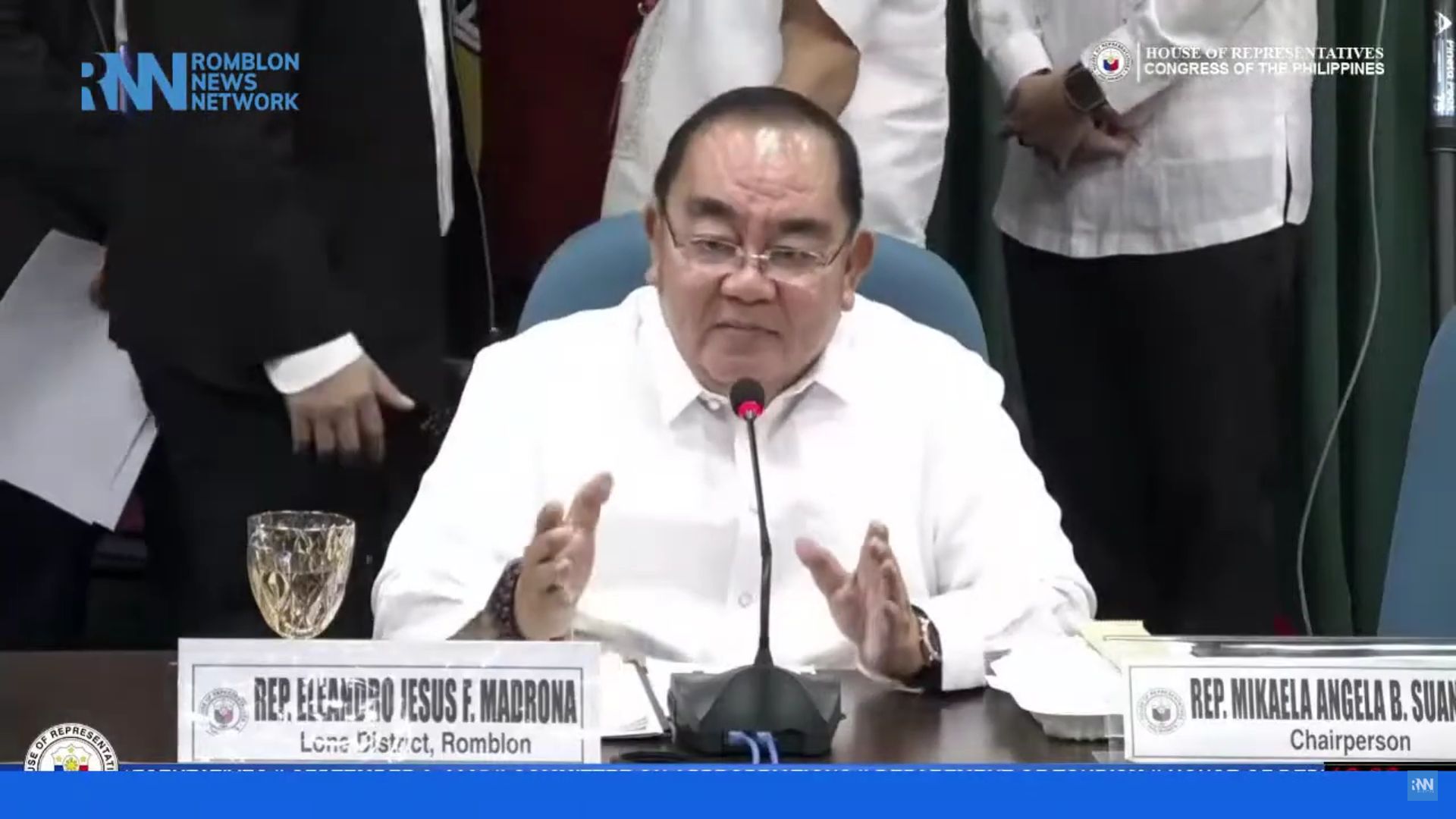 Romblon - Nagpaabot ng pagbati at mensahe ng pag-asa si Romblon Lone ...