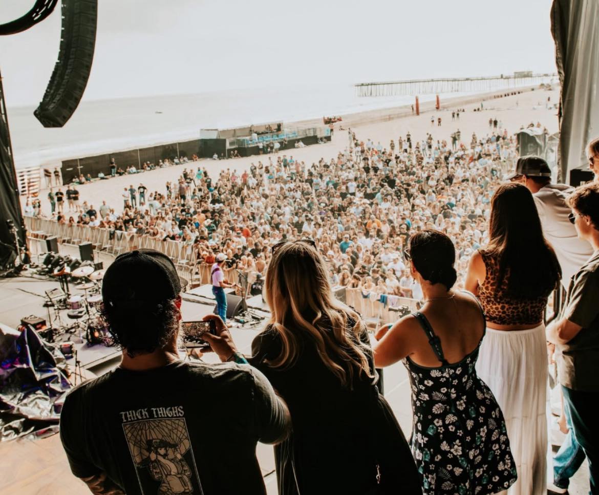 The MoCo Show - Beyond MoCo: Luke Combs, Luke Bryan,... | Facebook