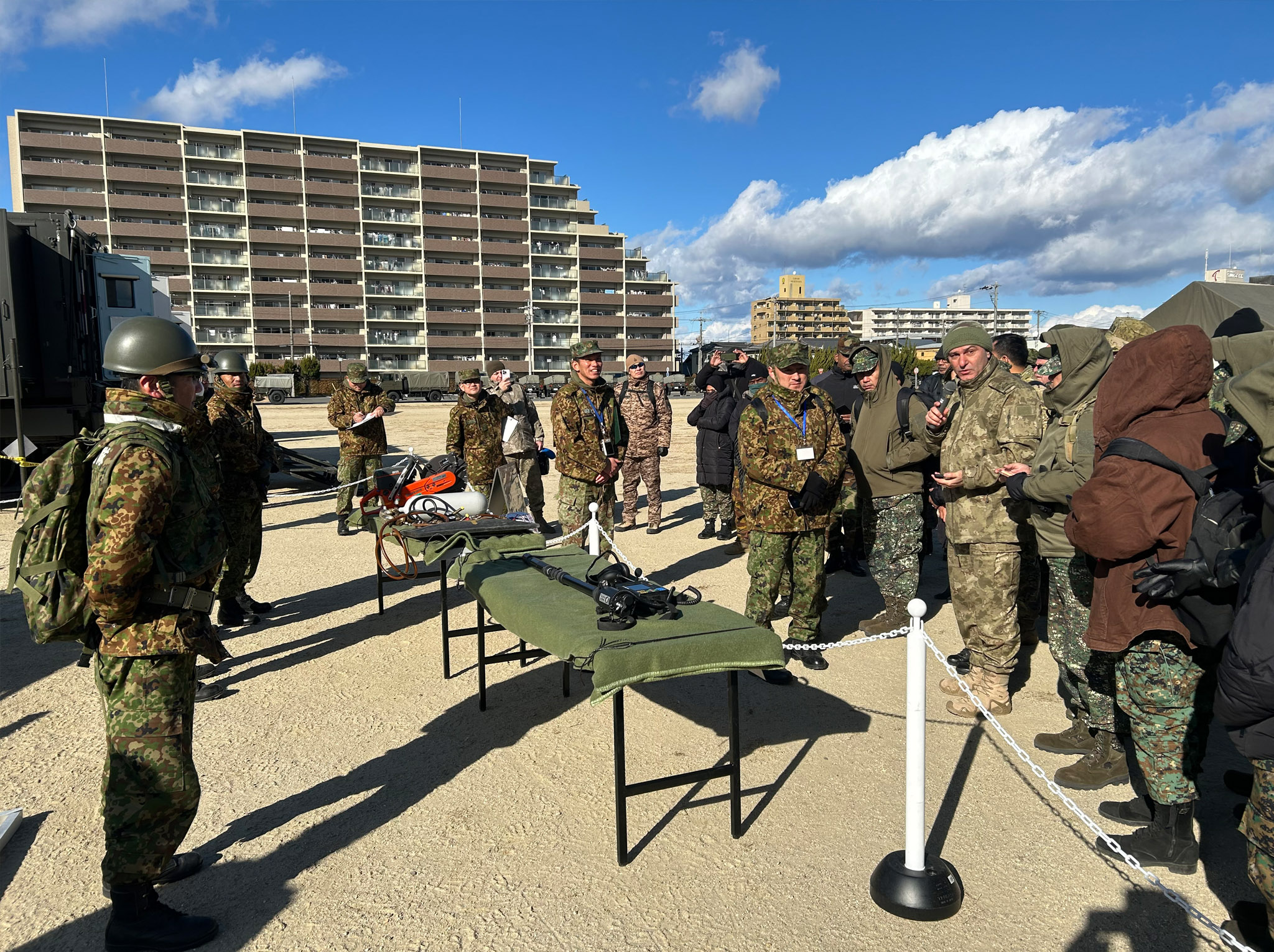 陸上自衛隊 - 「プロポーズ」 レンジャー帰還式でのサプライズプロポーズ #プロポーズ #ホワイトデー #レンジャー #陸上自衛隊 #自衛隊 ...