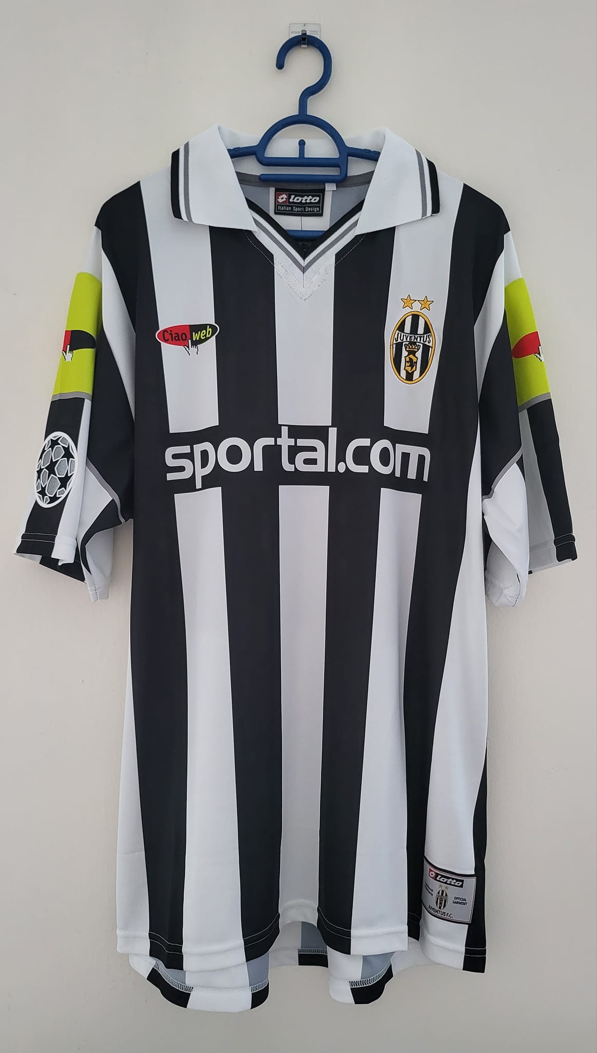 ⚫⚪ Juventus 2000-01 Home Lotto ⚫⚪ This design notably didn't