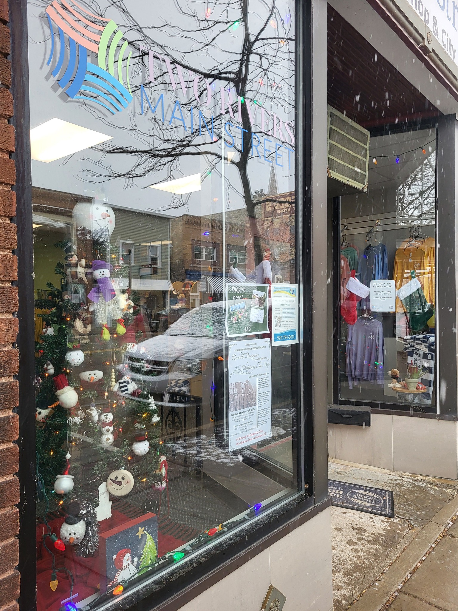 First snowfall of the season in... - Two Rivers Main Street | Facebook